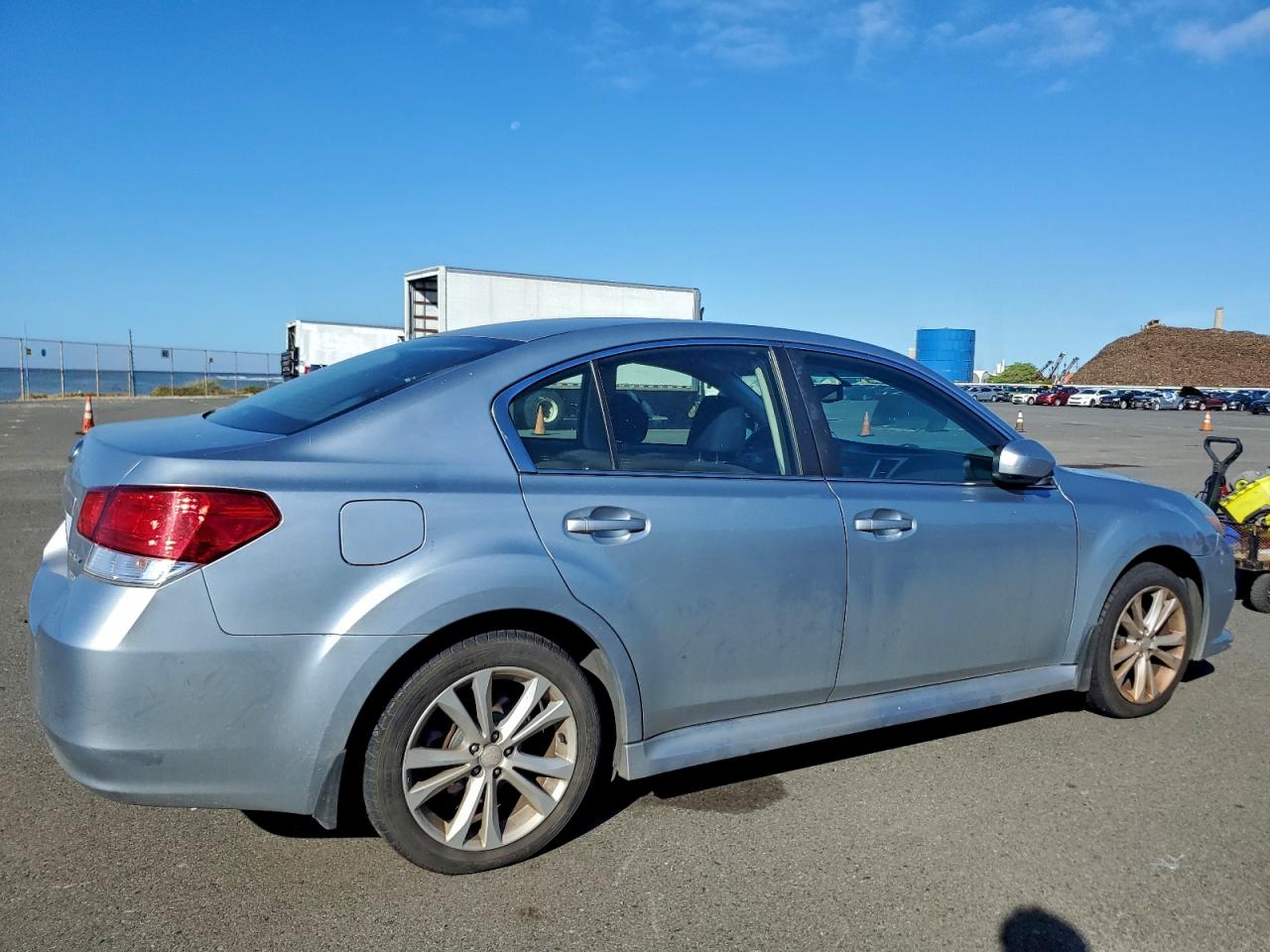 2013 Subaru Legacy Серебряный vin: 4S3BMBC69D3042910