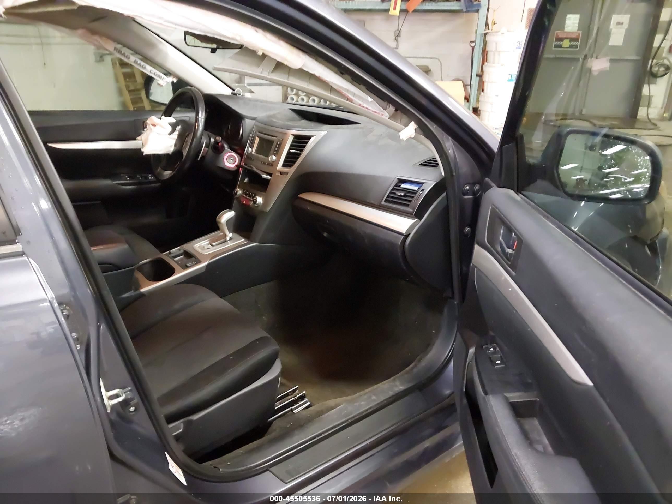 2014 Subaru Legacy 2.5i Premium Gray vin: 4S3BMBC69E3004207