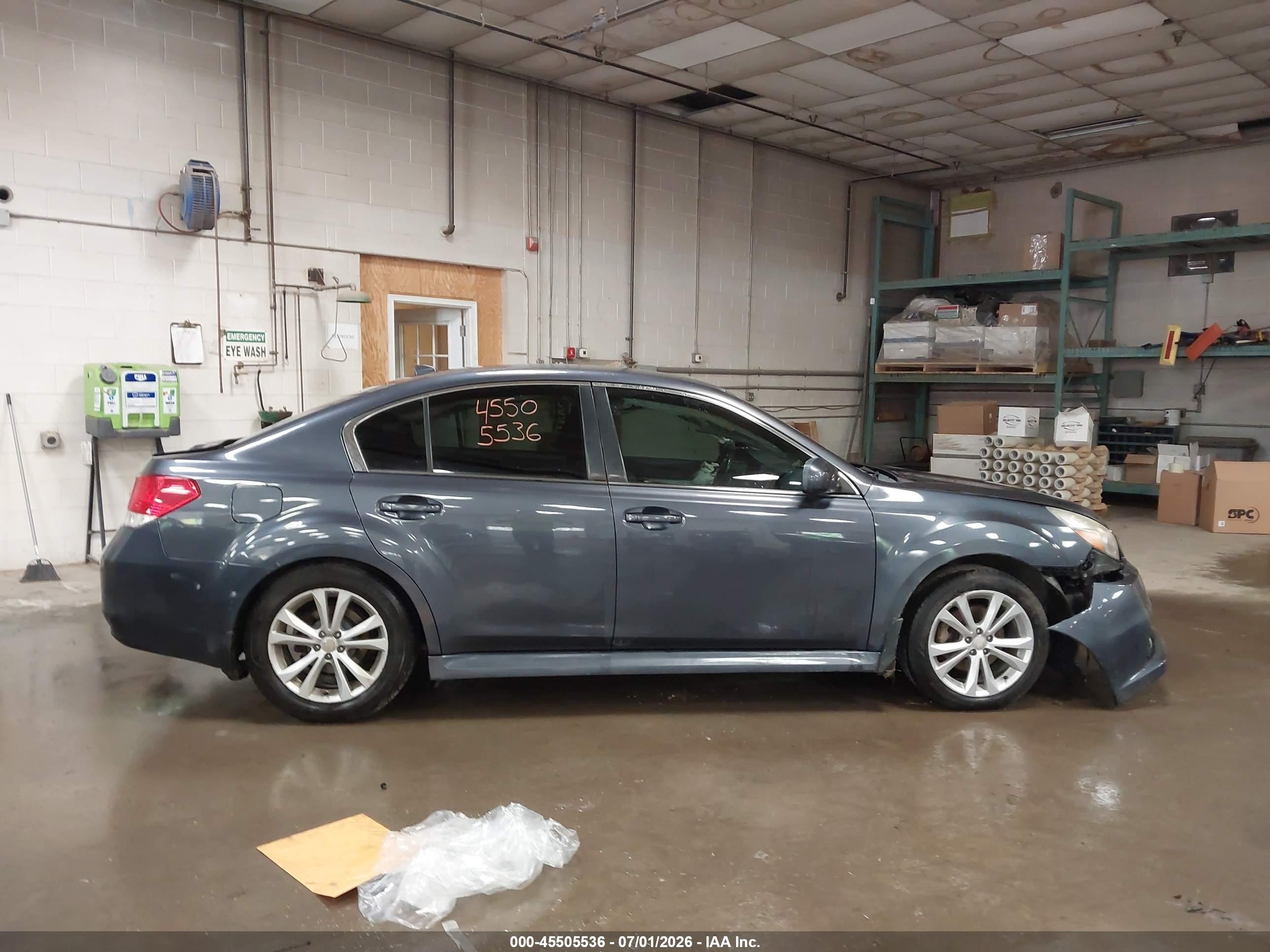 2014 Subaru Legacy 2.5i Premium Gray vin: 4S3BMBC69E3004207