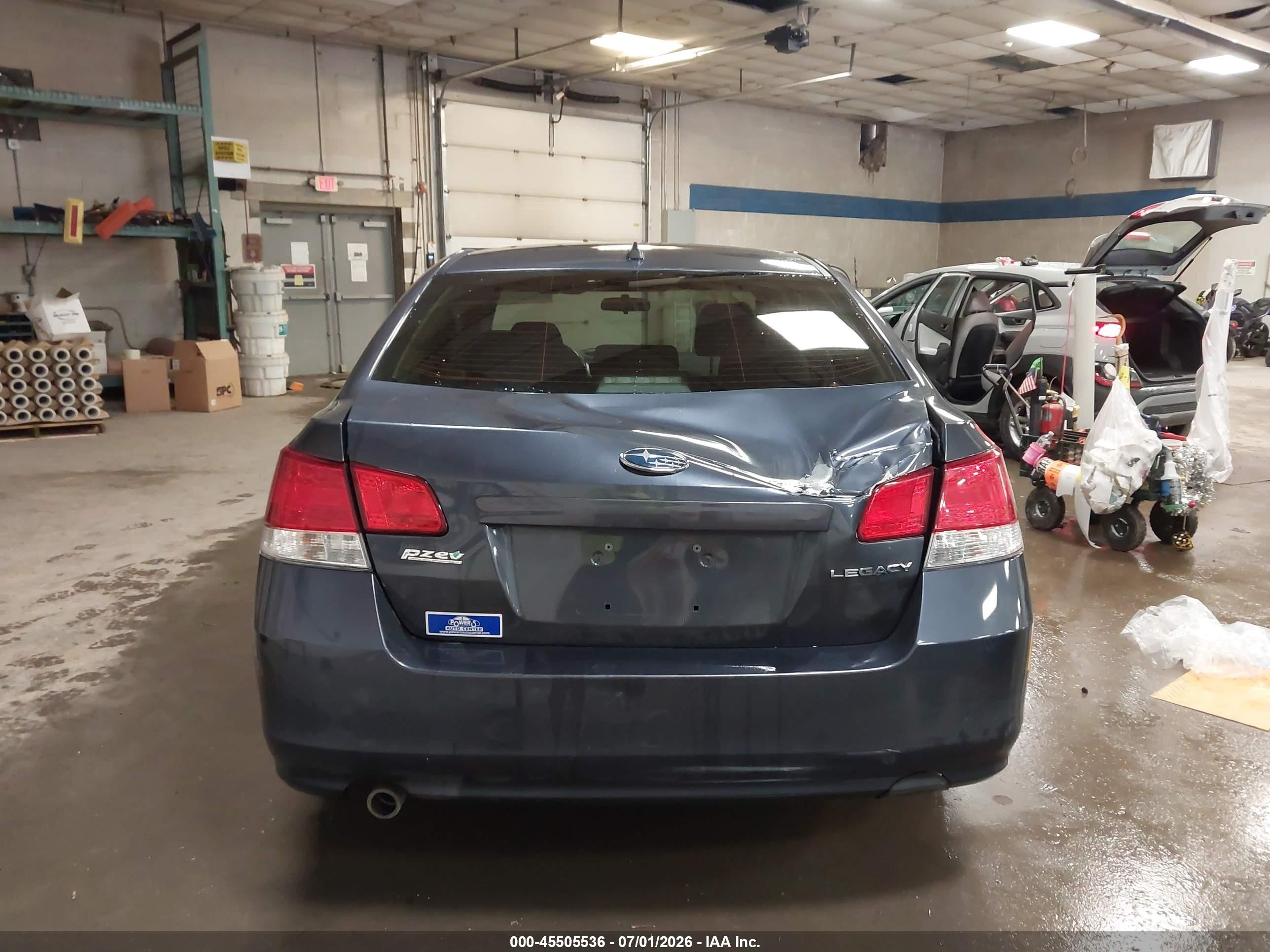 2014 Subaru Legacy 2.5i Premium Gray vin: 4S3BMBC69E3004207