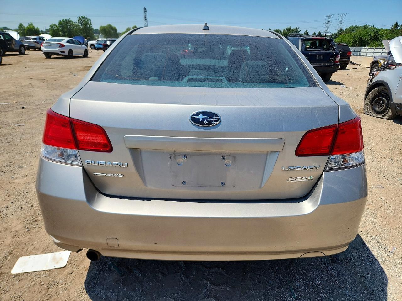 2014 Subaru Legacy 2.5i Premium Серебряный vin: 4S3BMBC69E3032282