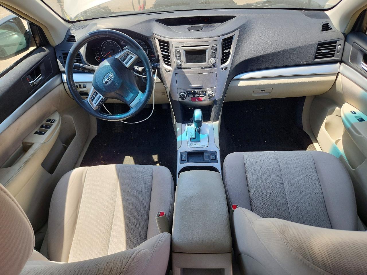 2014 Subaru Legacy 2.5i Premium Серебряный vin: 4S3BMBC69E3032282