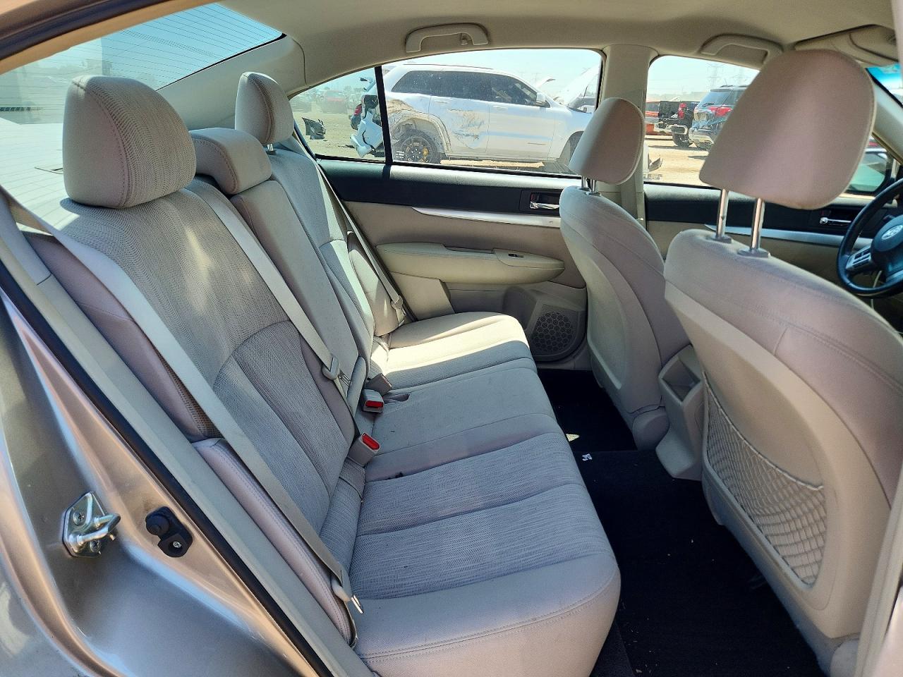 2014 Subaru Legacy 2.5i Premium Серебряный vin: 4S3BMBC69E3032282