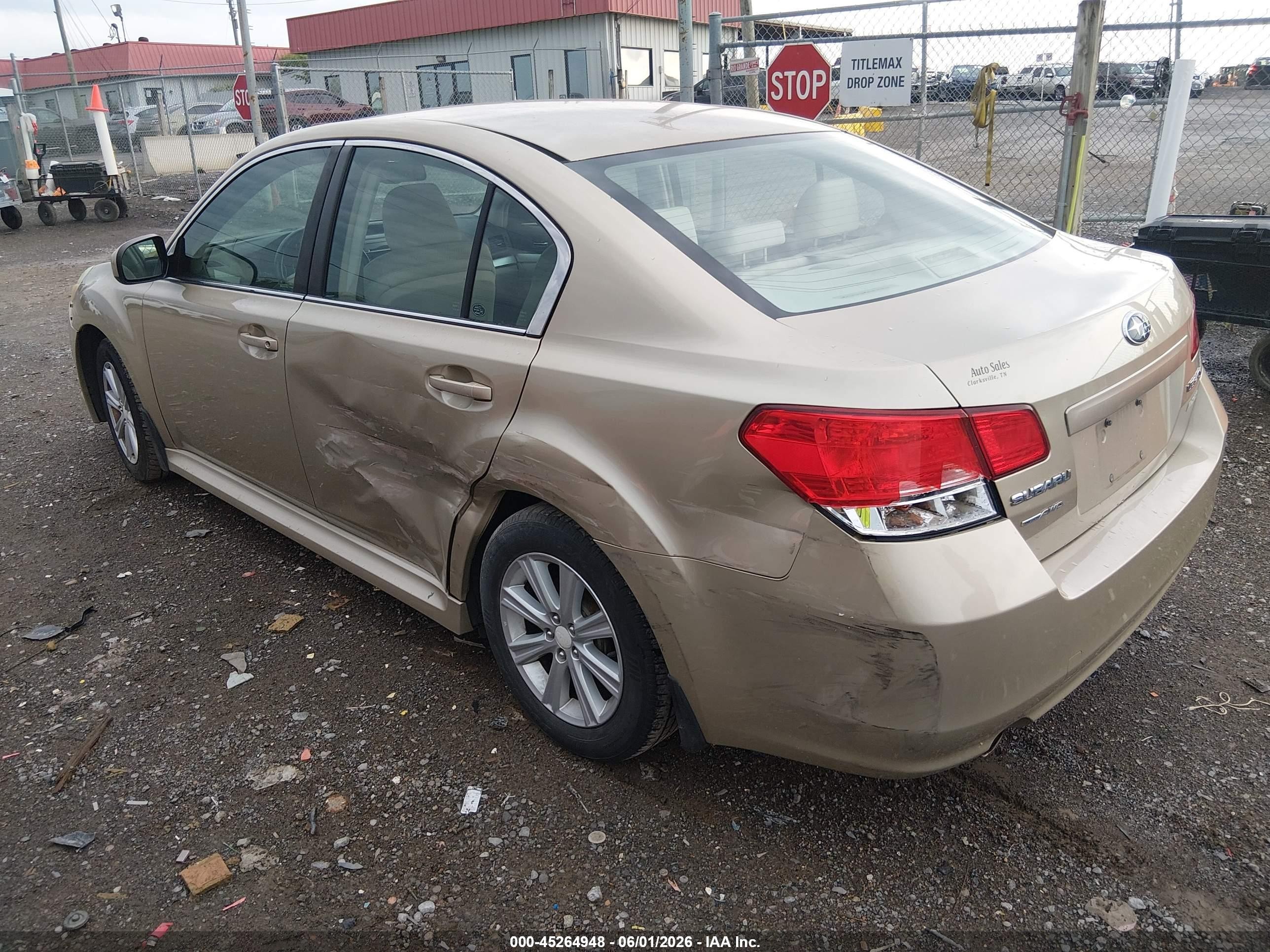2010 Subaru Legacy 2.5i Premium Tan vin: 4S3BMBC6XA3222036