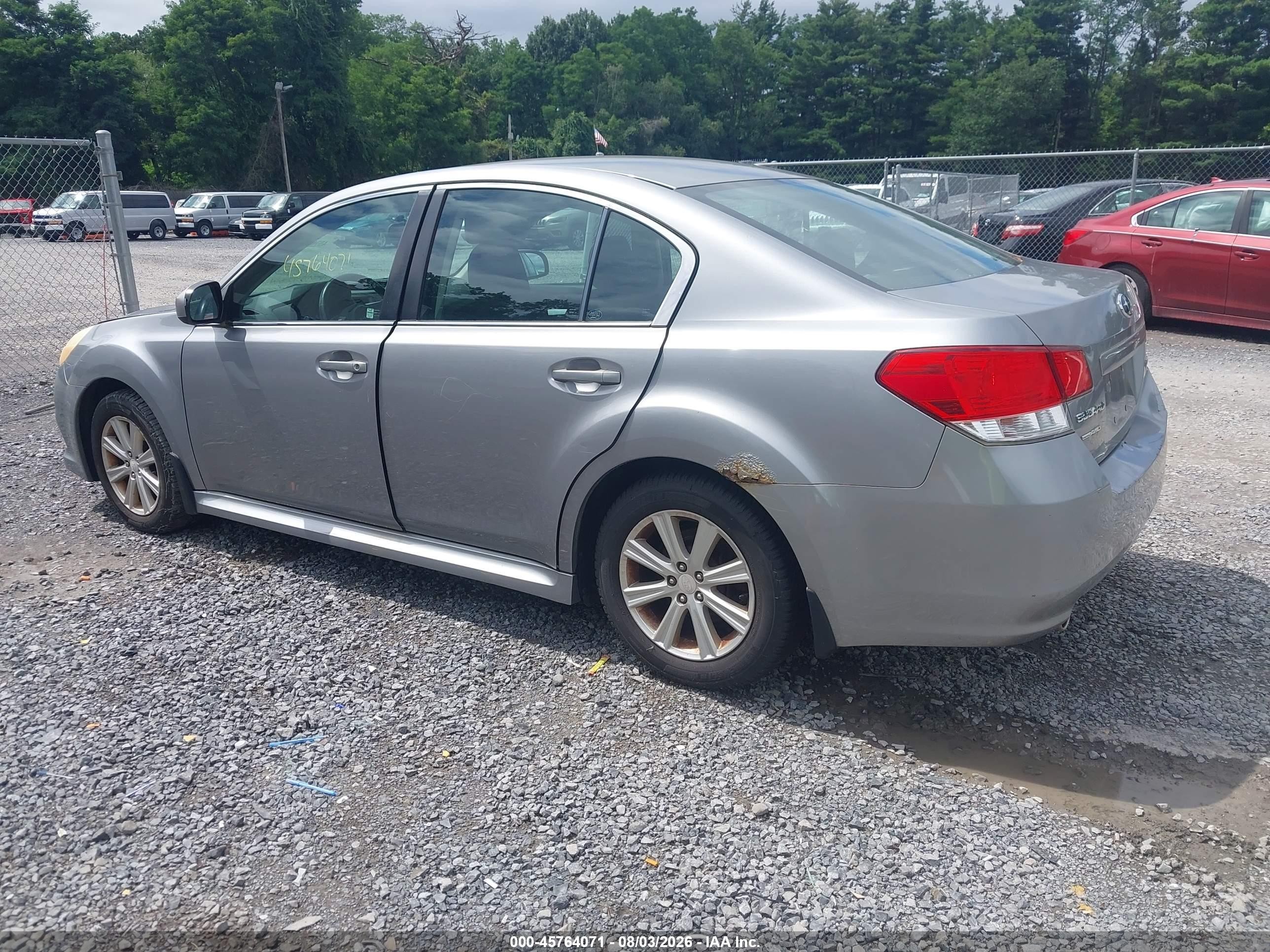 2010 Subaru Legacy 2.5i Premium Silver vin: 4S3BMBC6XA3233652