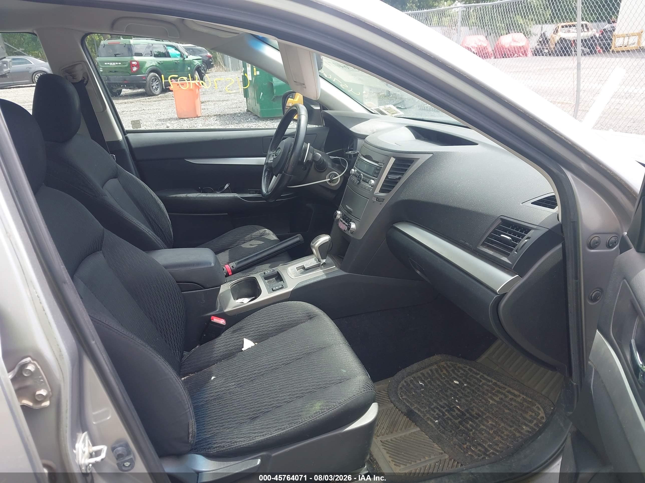 2010 Subaru Legacy 2.5i Premium Silver vin: 4S3BMBC6XA3233652
