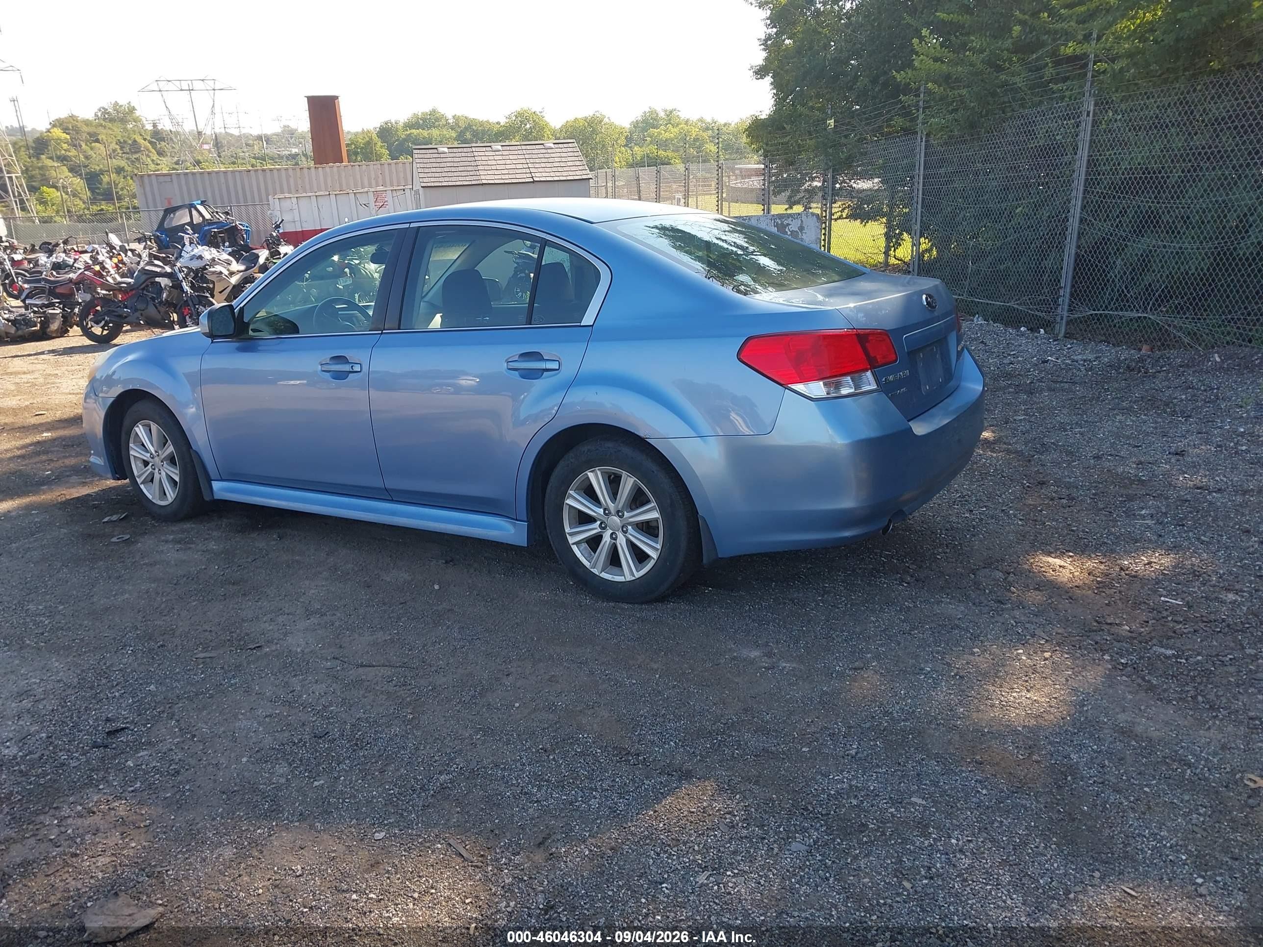 2010 Subaru Legacy 2.5i Premium Blue vin: 4S3BMBC6XA3242240