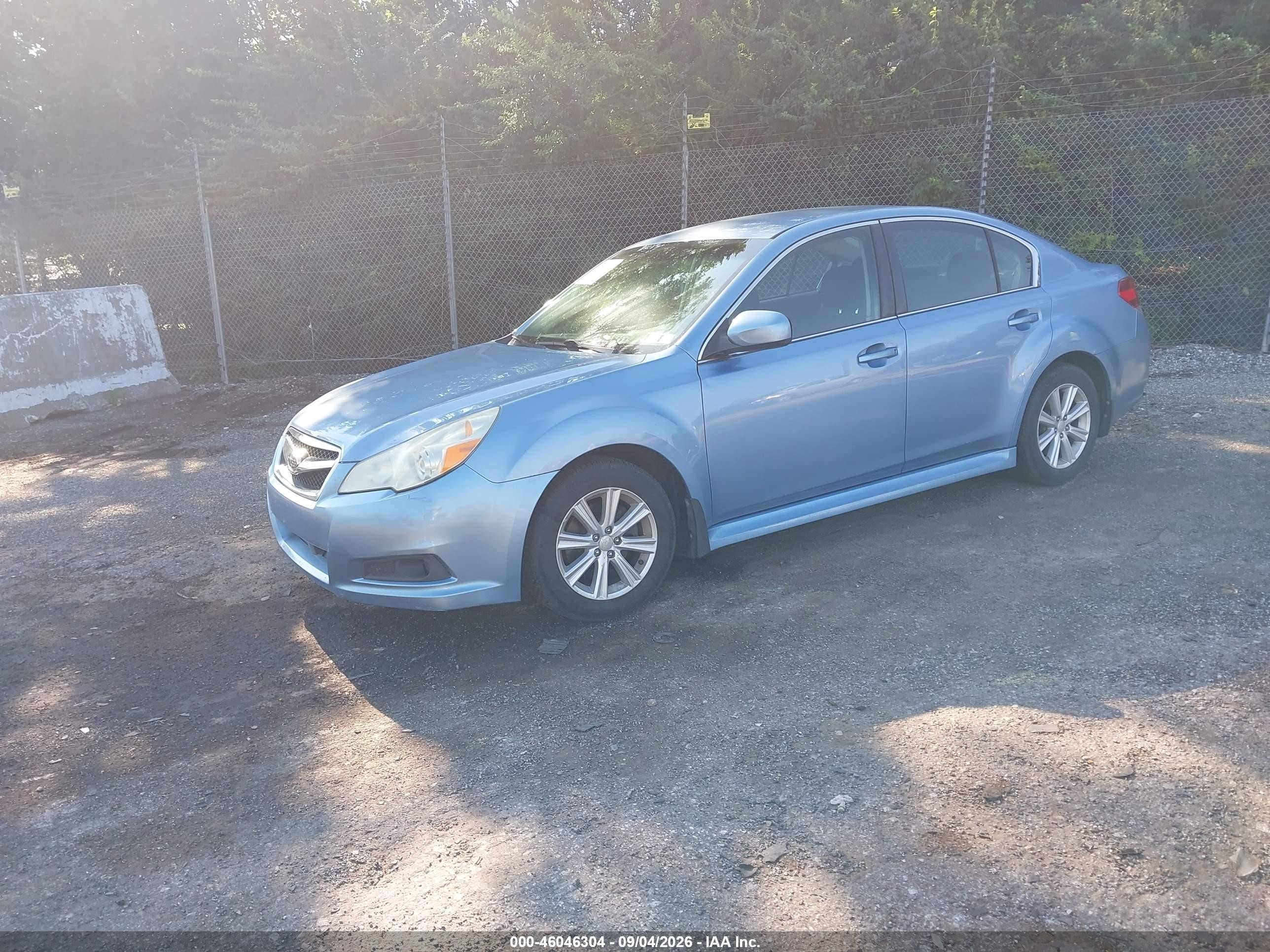 2010 Subaru Legacy 2.5i Premium Blue vin: 4S3BMBC6XA3242240