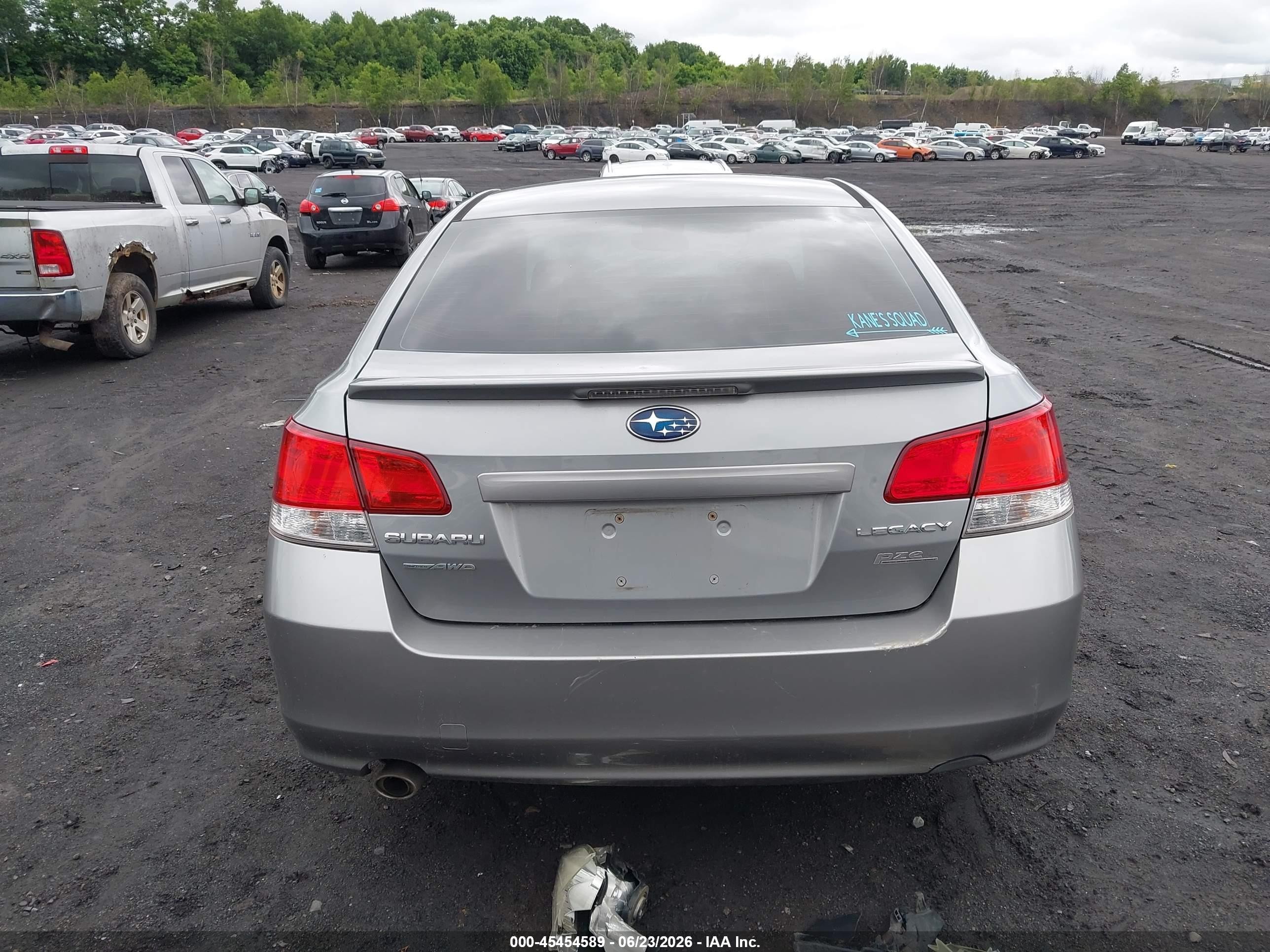 2010 Subaru Legacy 2.5i Premium Silver vin: 4S3BMBC6XA3246918