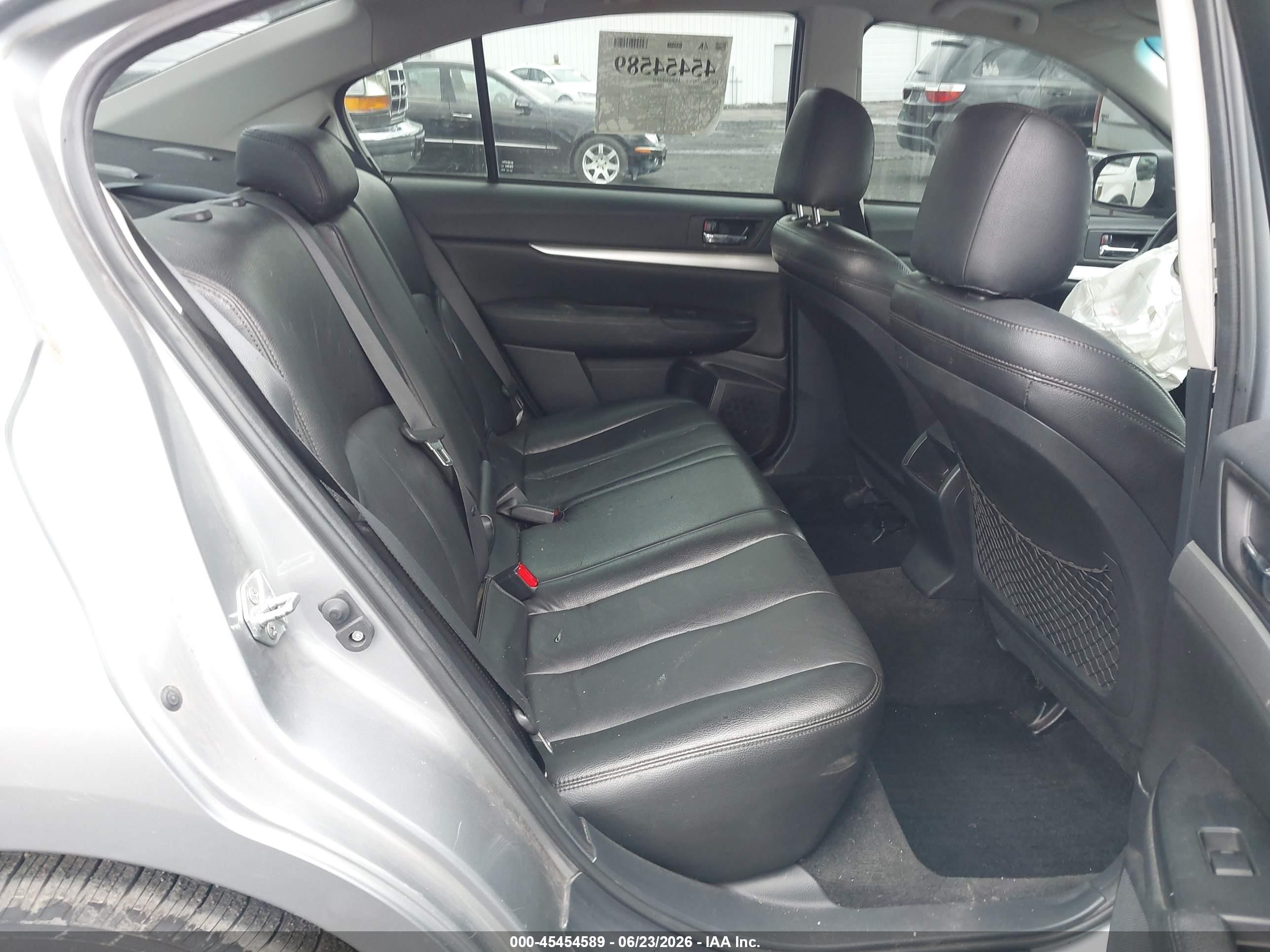 2010 Subaru Legacy 2.5i Premium Silver vin: 4S3BMBC6XA3246918