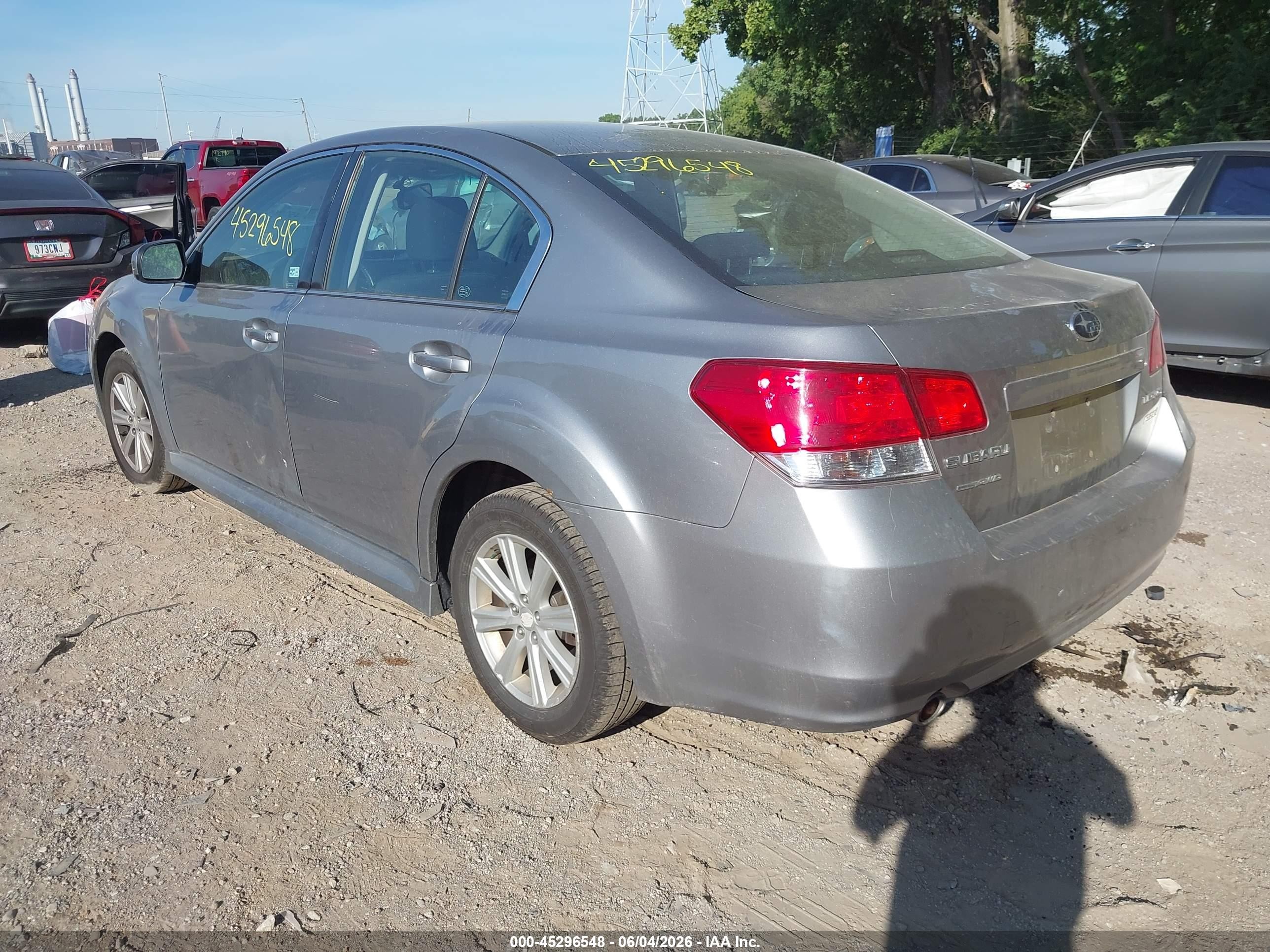 2011 Subaru Legacy 2.5i Premium Silver vin: 4S3BMBC6XB3236181