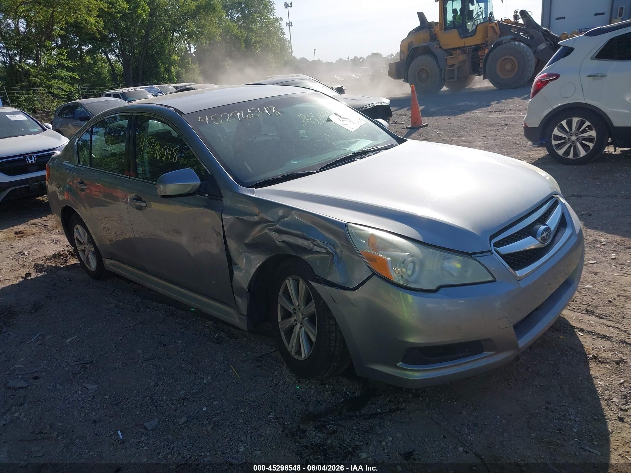 2011 Subaru Legacy 2.5i Premium Silver vin: 4S3BMBC6XB3236181