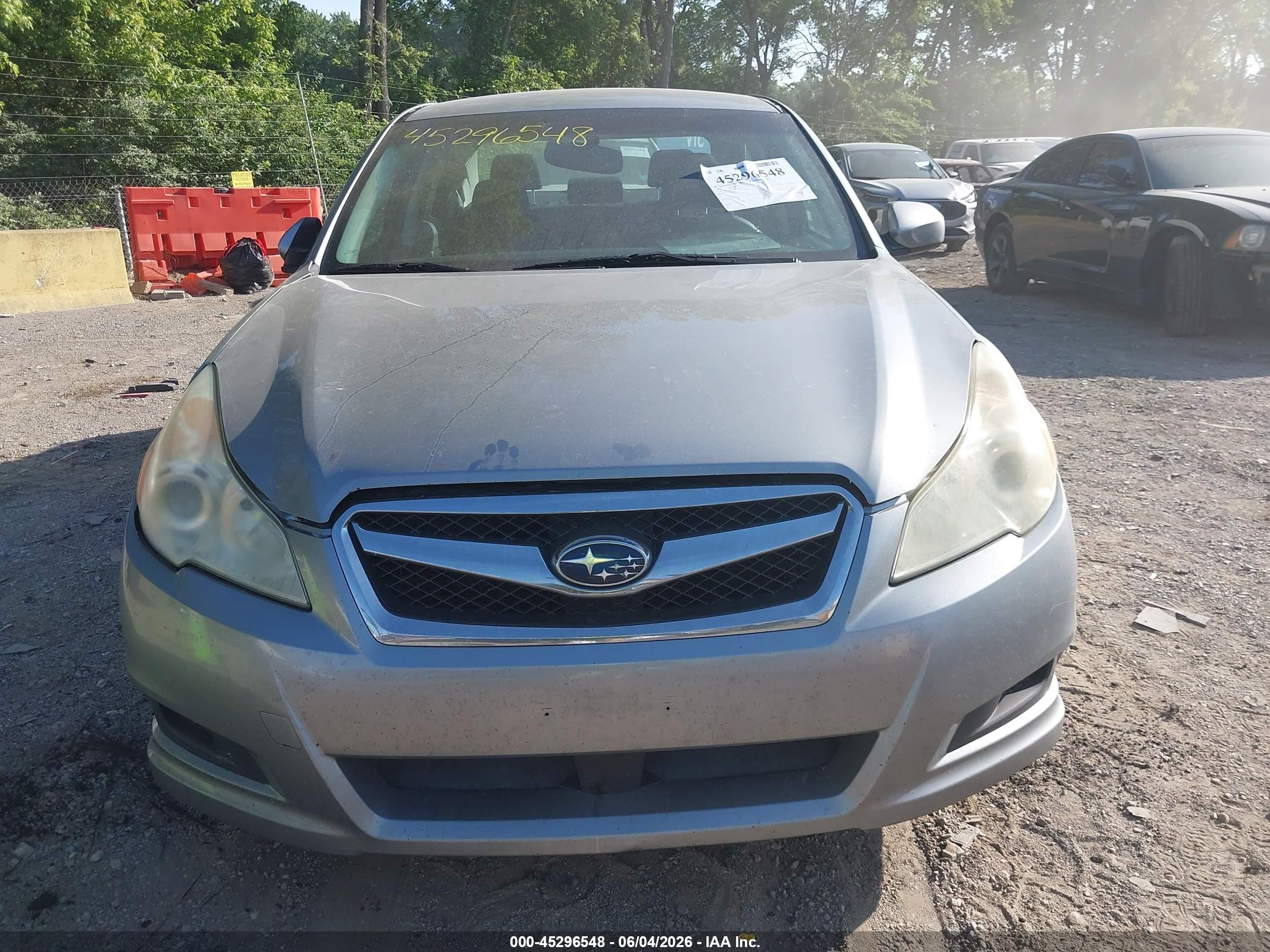 2011 Subaru Legacy 2.5i Premium Silver vin: 4S3BMBC6XB3236181