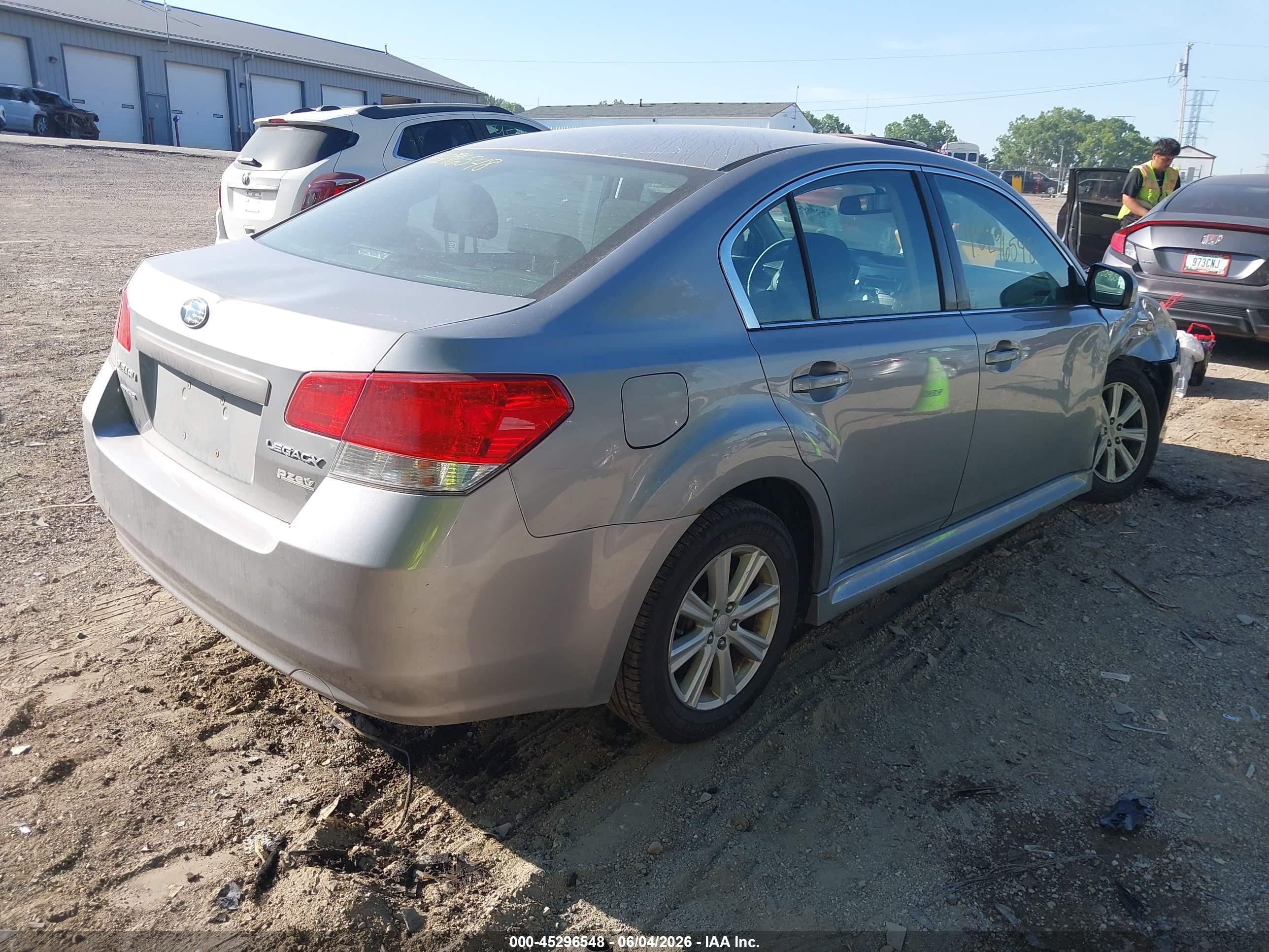 2011 Subaru Legacy 2.5i Premium Silver vin: 4S3BMBC6XB3236181
