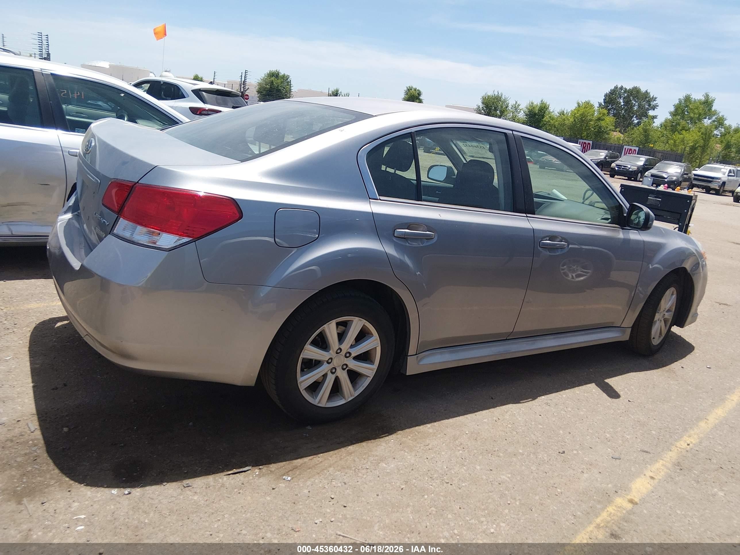 2011 Subaru Legacy 2.5i Premium Silver vin: 4S3BMBC6XB3242207