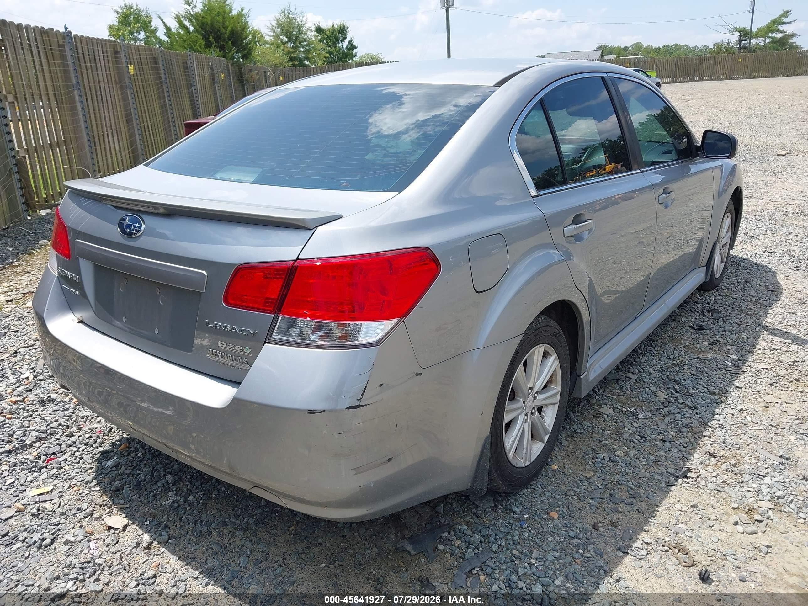 2011 Subaru Legacy 2.5i Premium Silver vin: 4S3BMBC6XB3250873