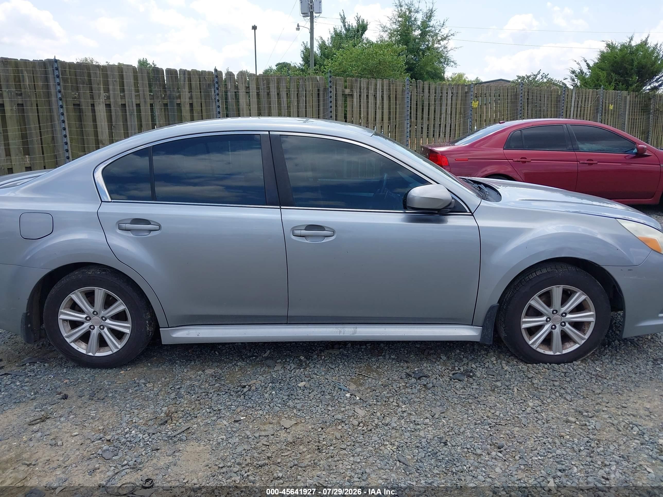 2011 Subaru Legacy 2.5i Premium Silver vin: 4S3BMBC6XB3250873