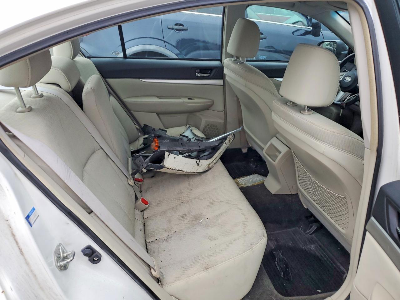 2011 Subaru Legacy 2.5i Premium White vin: 4S3BMBC6XB3252669