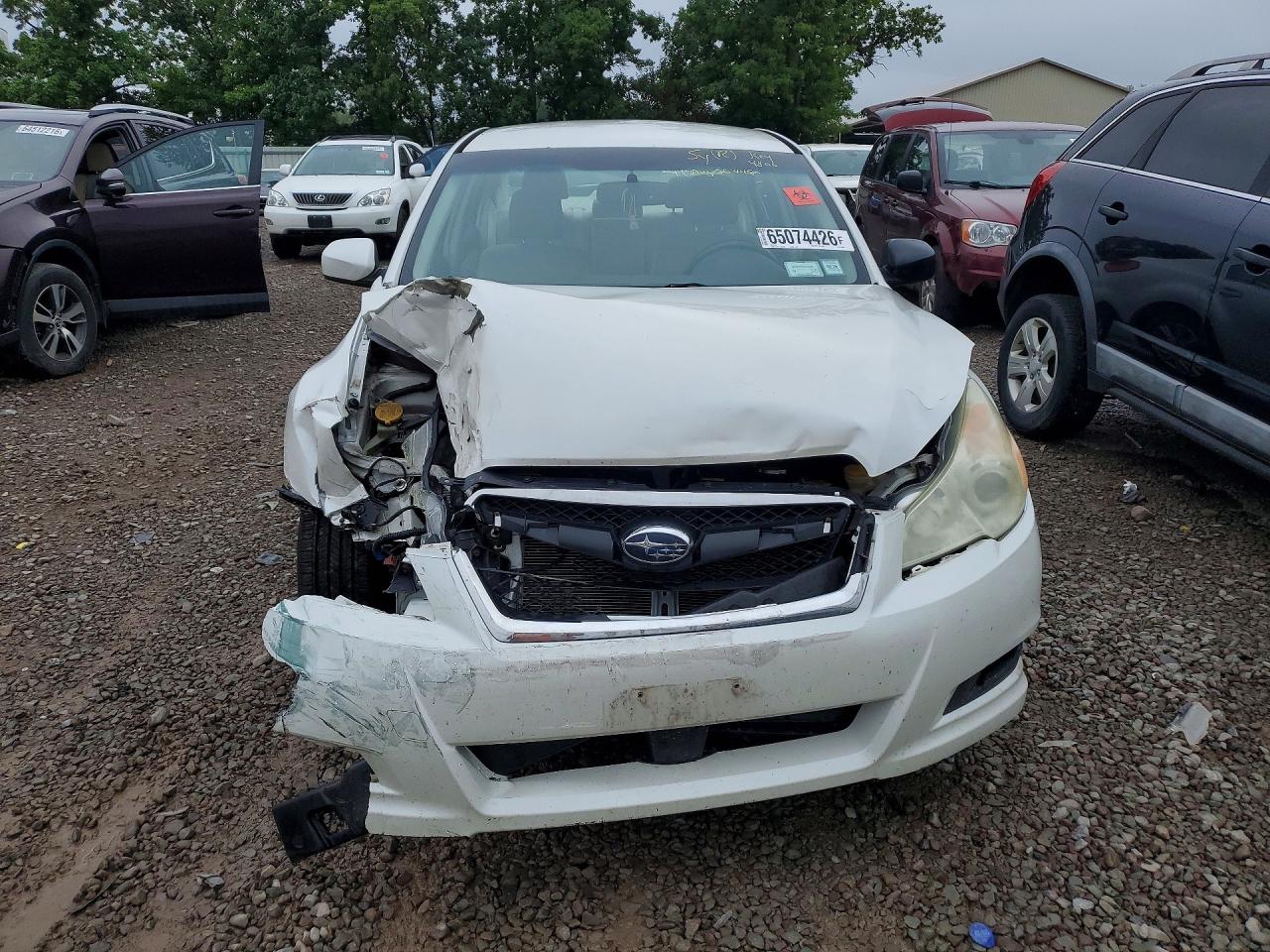 2011 Subaru Legacy 2.5i Premium White vin: 4S3BMBC6XB3252669