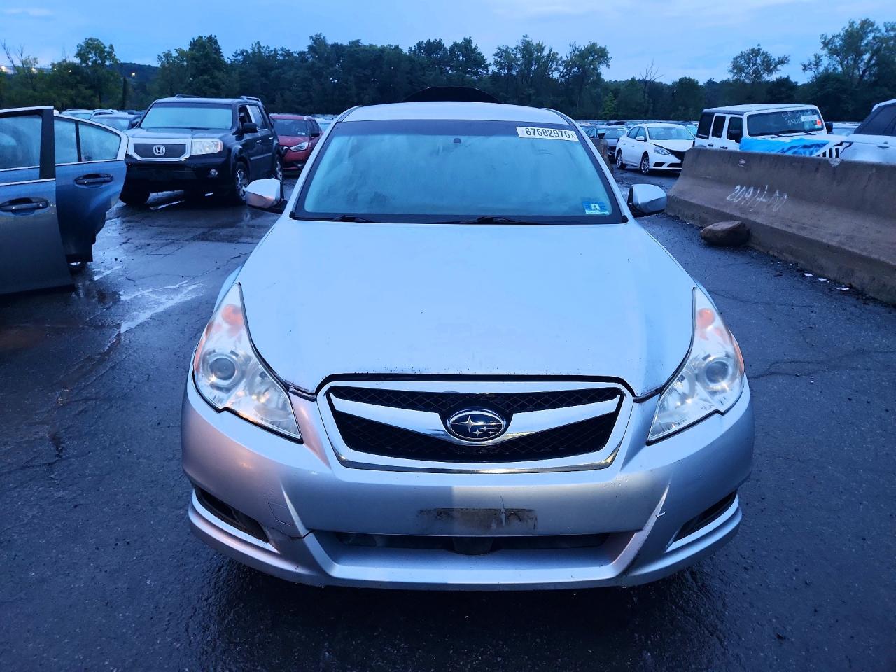 2012 Subaru Legacy 2.5i Premium Silver vin: 4S3BMBC6XC3034944