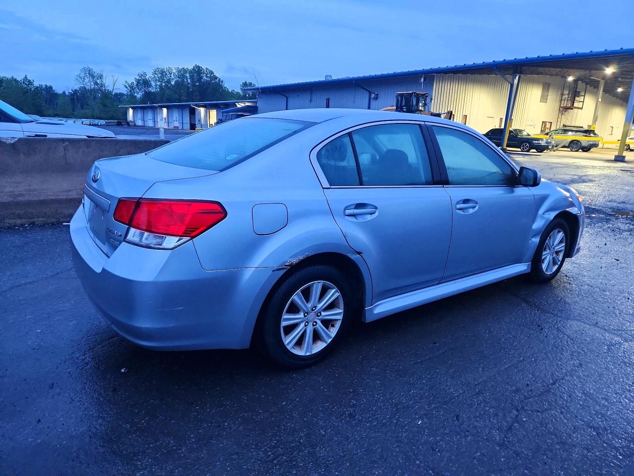 2012 Subaru Legacy 2.5i Premium Silver vin: 4S3BMBC6XC3034944