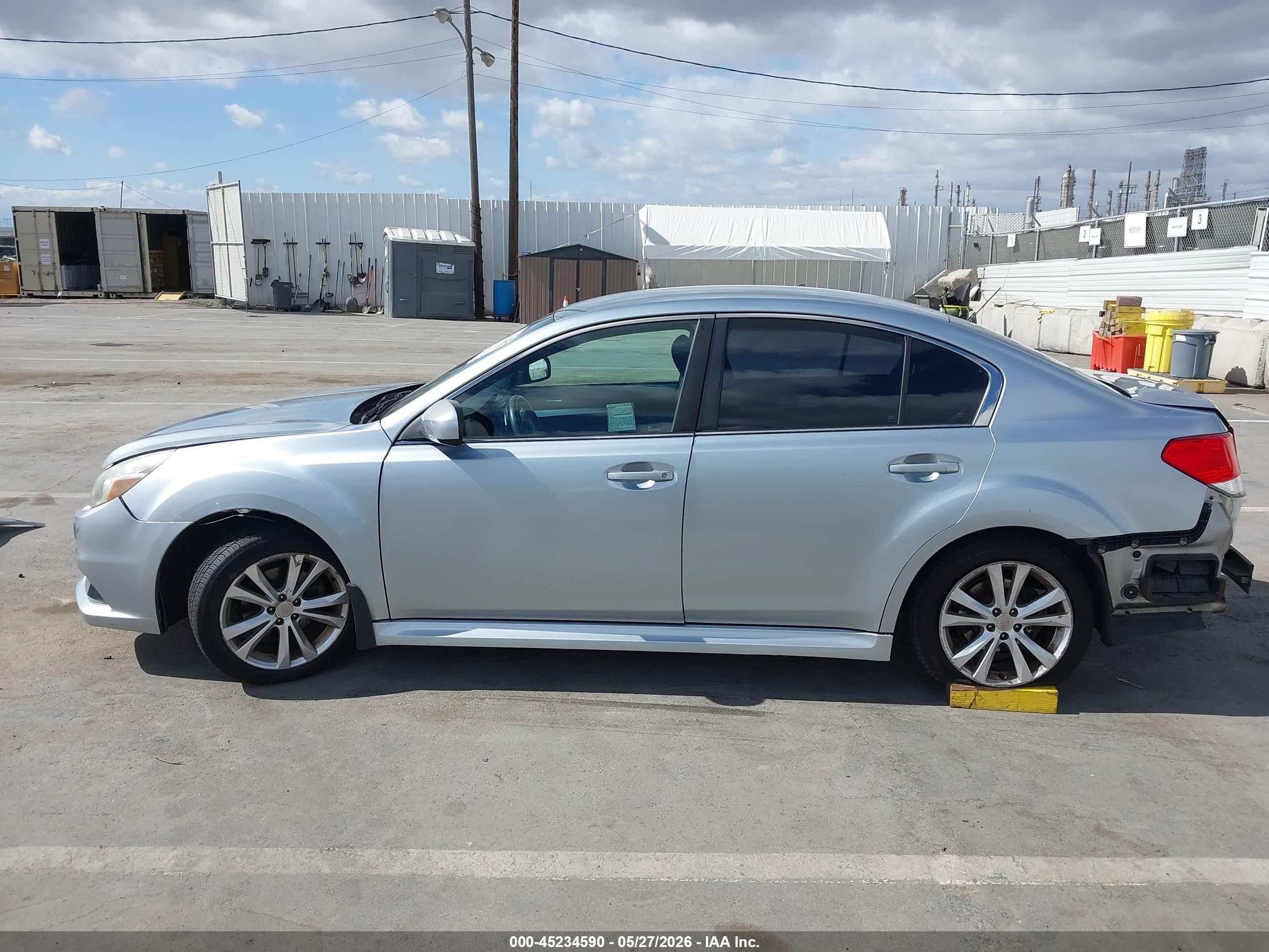 2013 Subaru Legacy 2.5i Premium Silver vin: 4S3BMBC6XD3005719