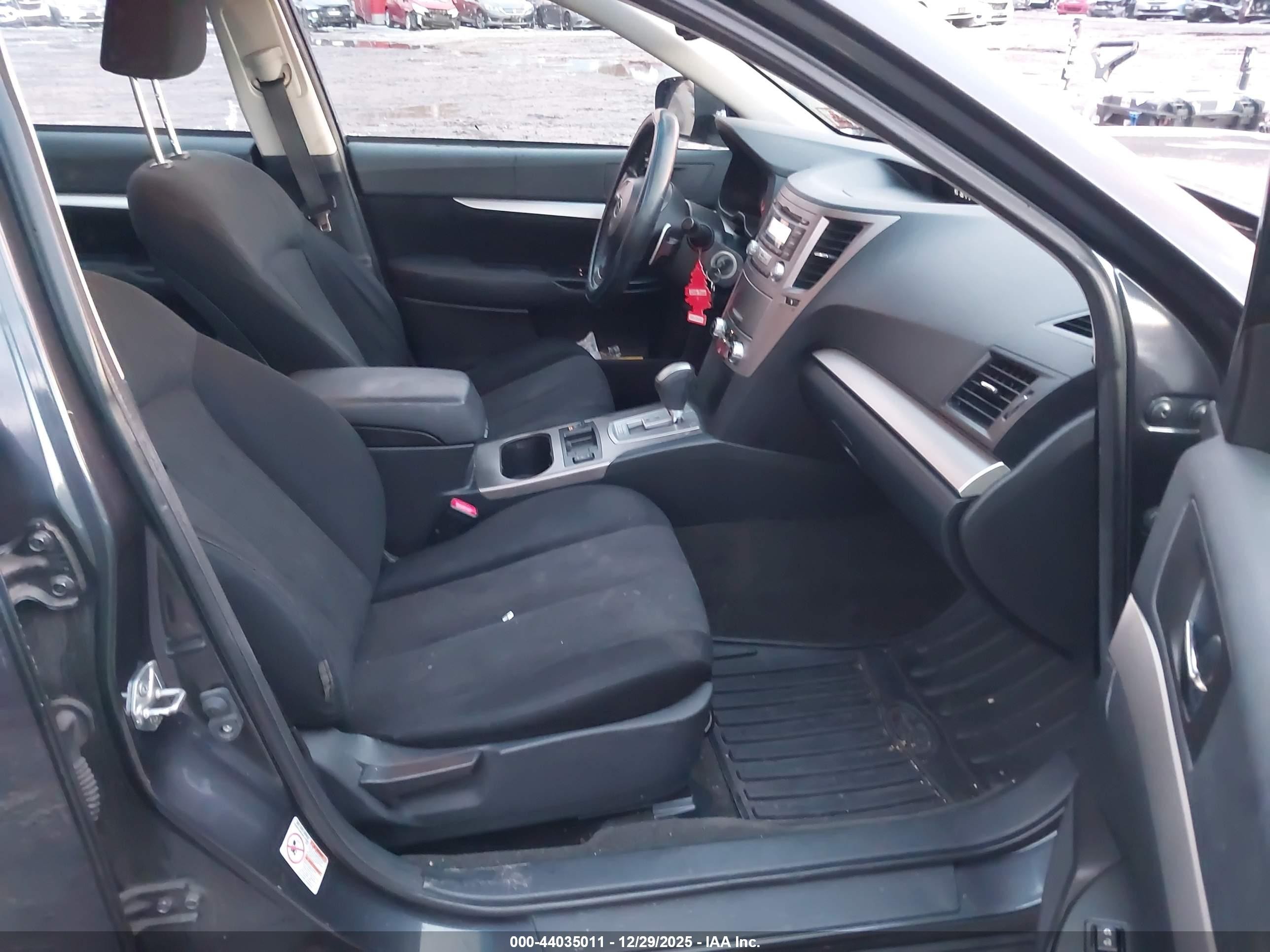 2013 Subaru Legacy 2.5i Premium Серый vin: 4S3BMBC6XD3021449