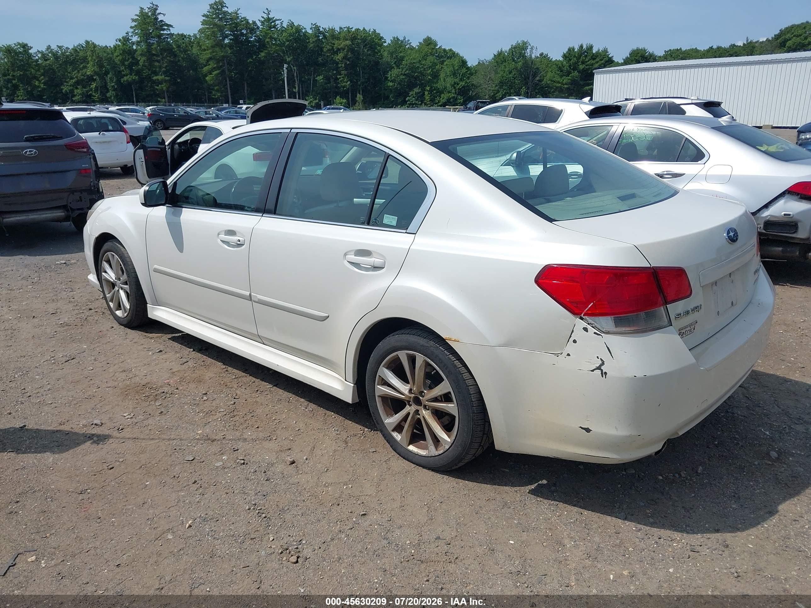 2013 Subaru Legacy 2.5i Premium Белый vin: 4S3BMBC6XD3042561