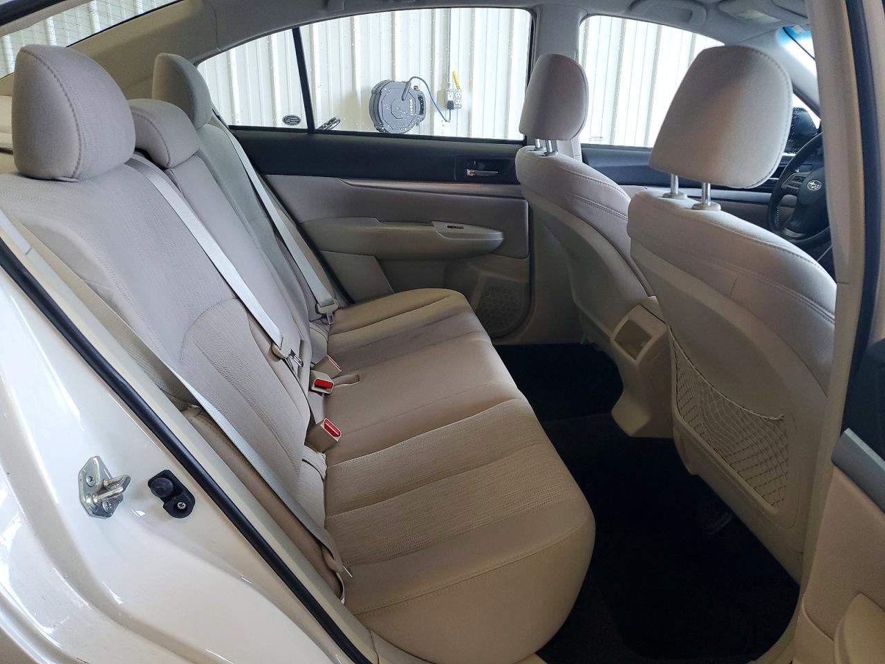 2014 Subaru Legacy 2.5i Premium White vin: 4S3BMBC6XE3024997