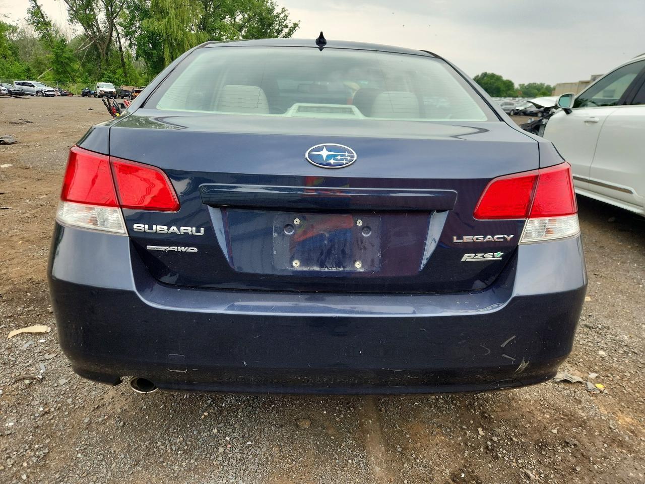 2014 Subaru Legacy 2.5i Premium Blue vin: 4S3BMBC6XE3026457