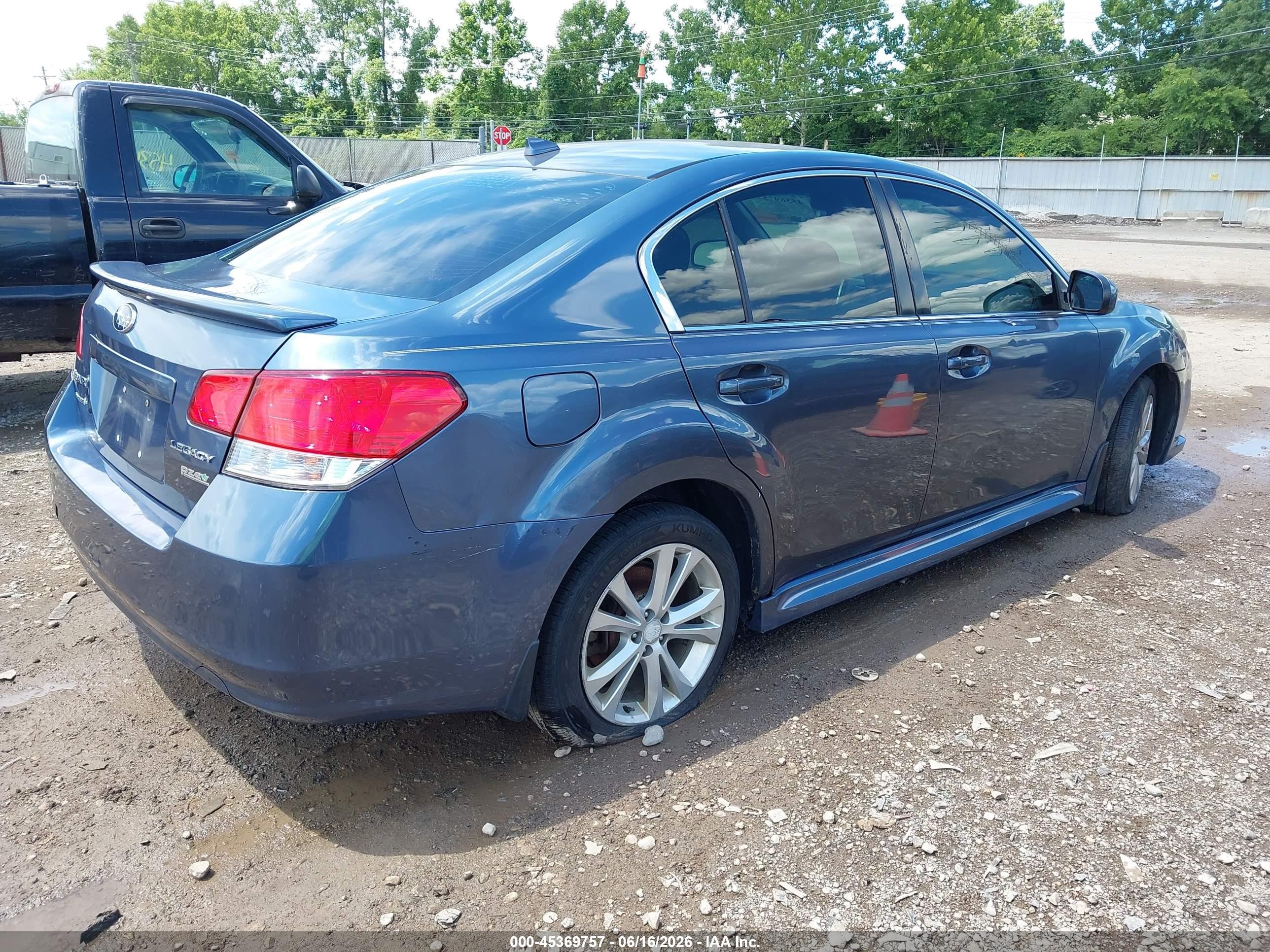 2014 Subaru Legacy 2.5i Premium Blue vin: 4S3BMBD62E3014088
