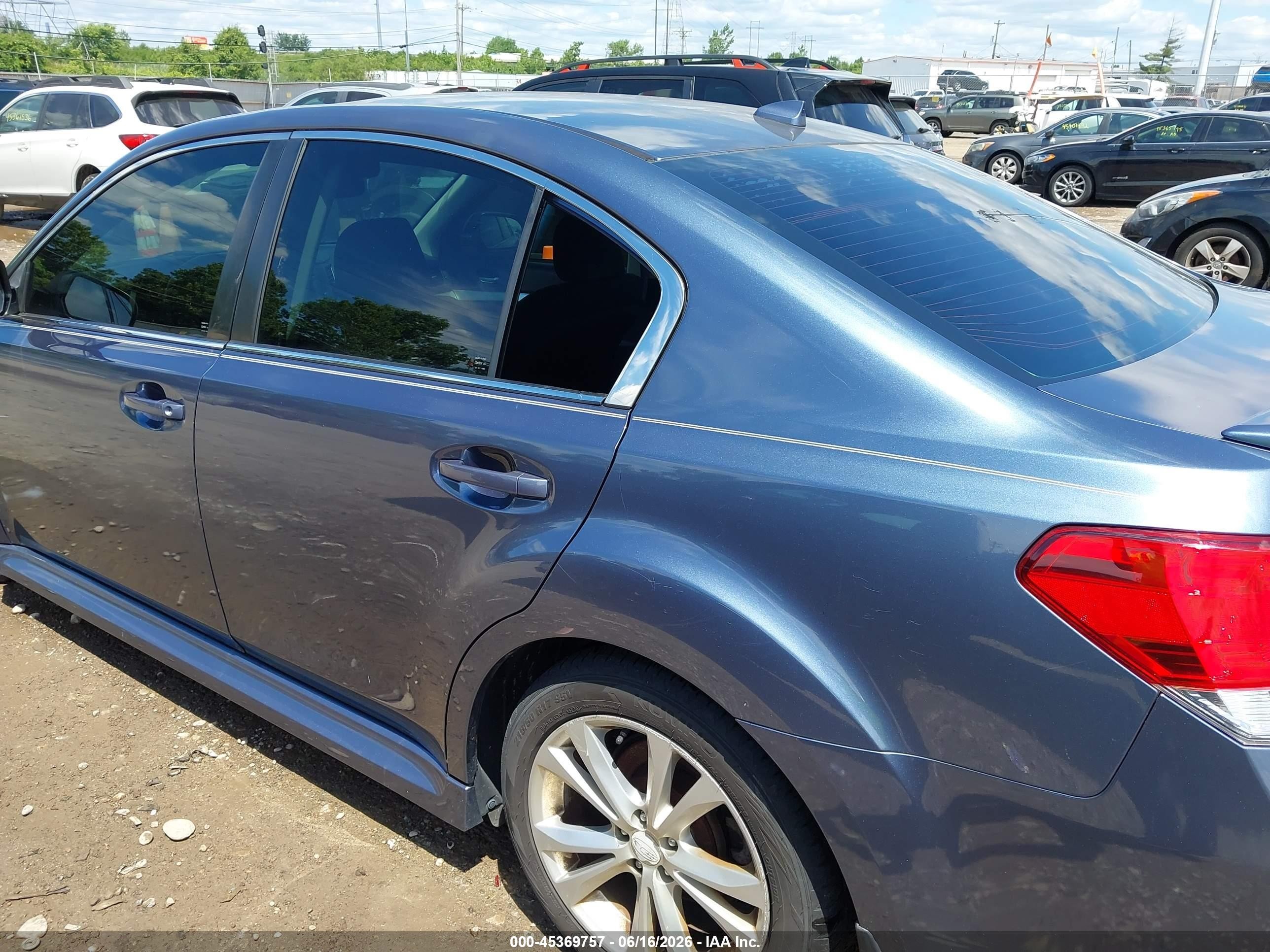2014 Subaru Legacy 2.5i Premium Blue vin: 4S3BMBD62E3014088