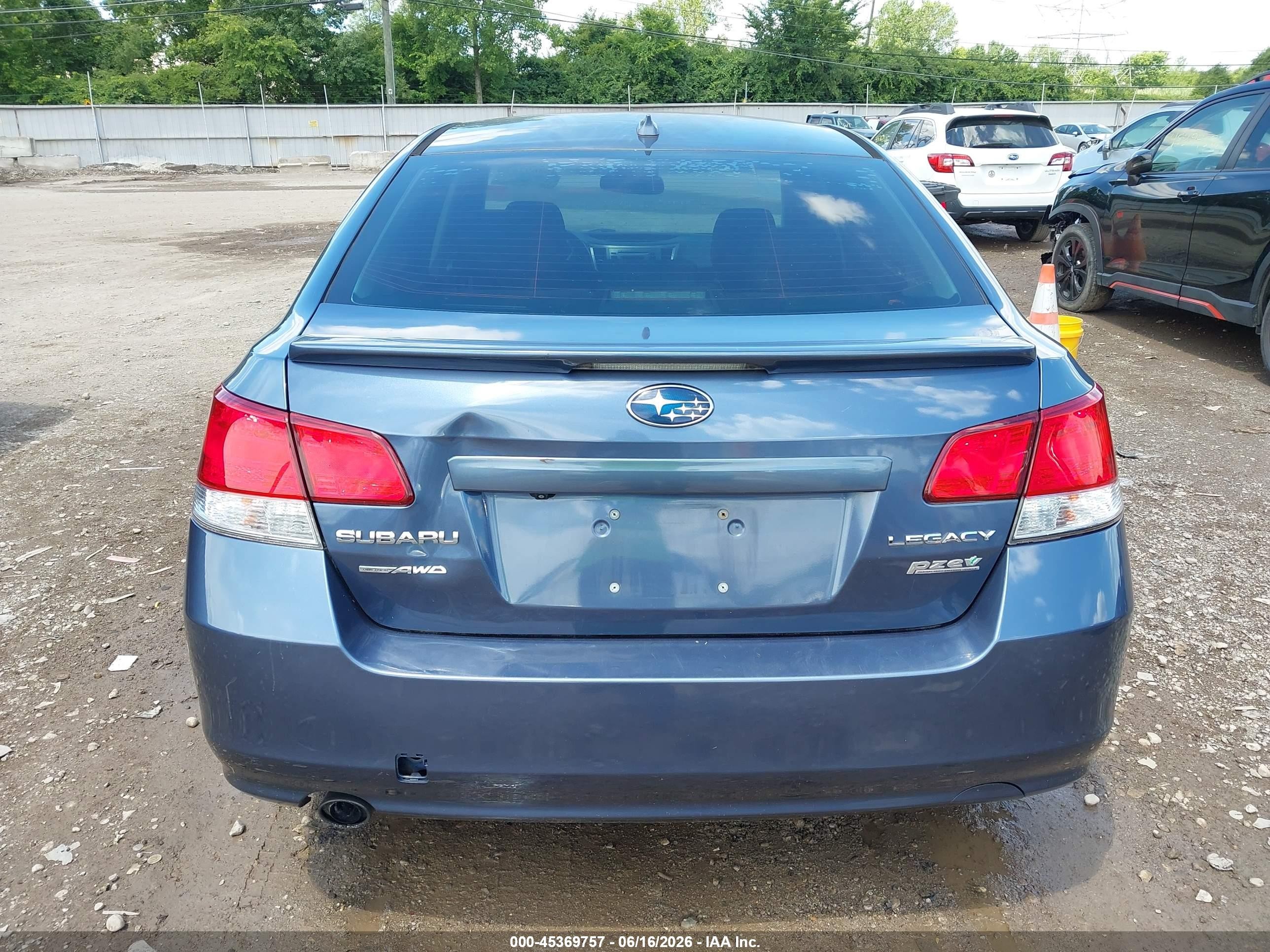 2014 Subaru Legacy 2.5i Premium Blue vin: 4S3BMBD62E3014088
