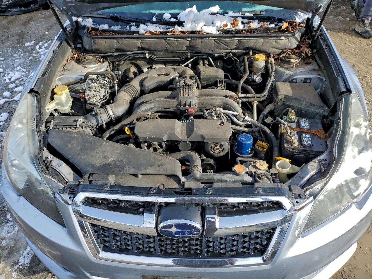 2014 Subaru Legacy 2.5i Premium Silver vin: 4S3BMBD64E3019373
