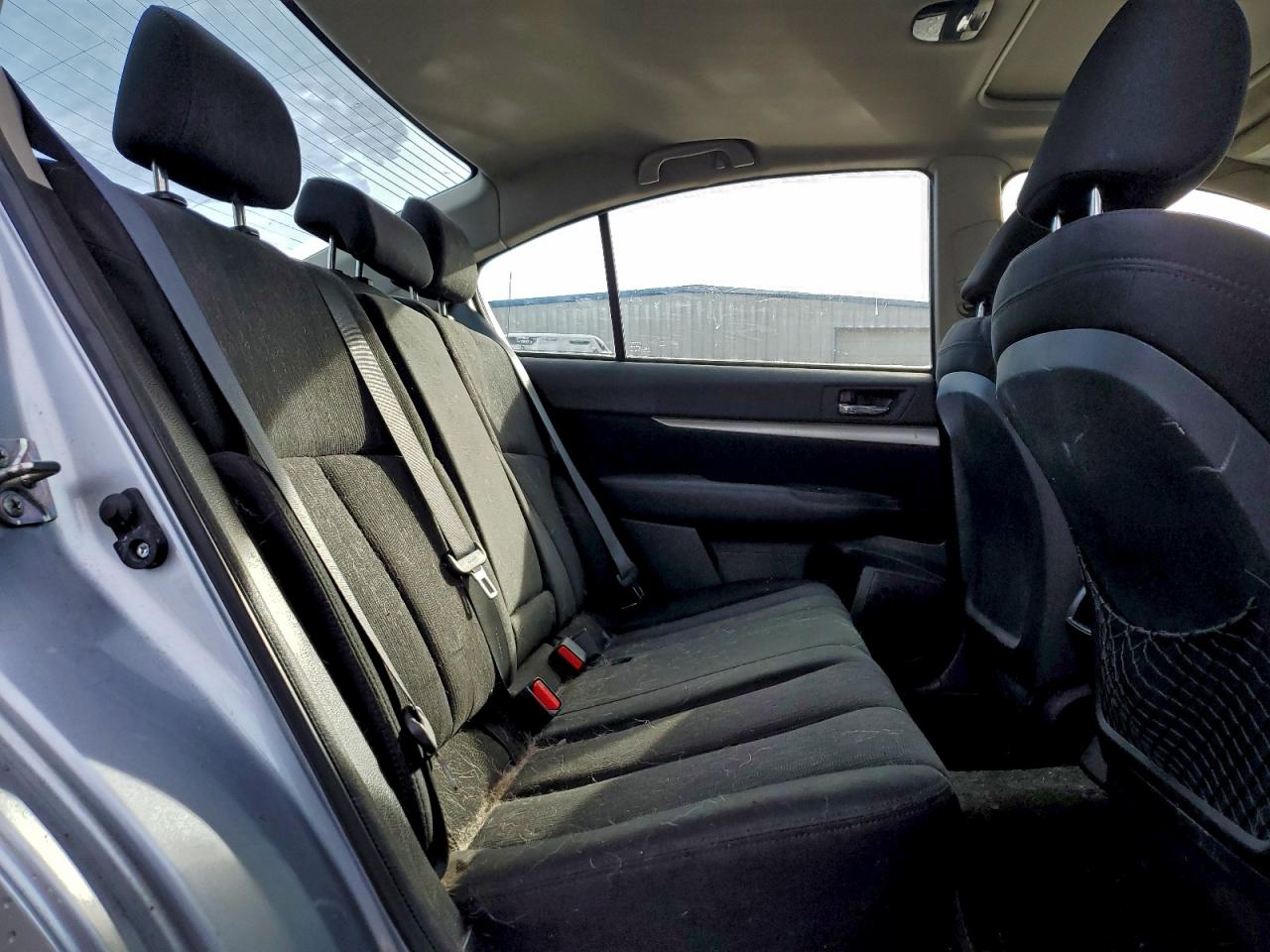 2014 Subaru Legacy 2.5i Premium Silver vin: 4S3BMBD64E3019373
