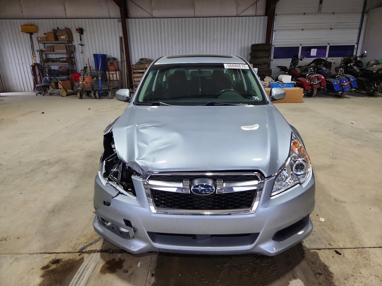 2014 Subaru Legacy 2.5i Premium Silver vin: 4S3BMBD67E3022333
