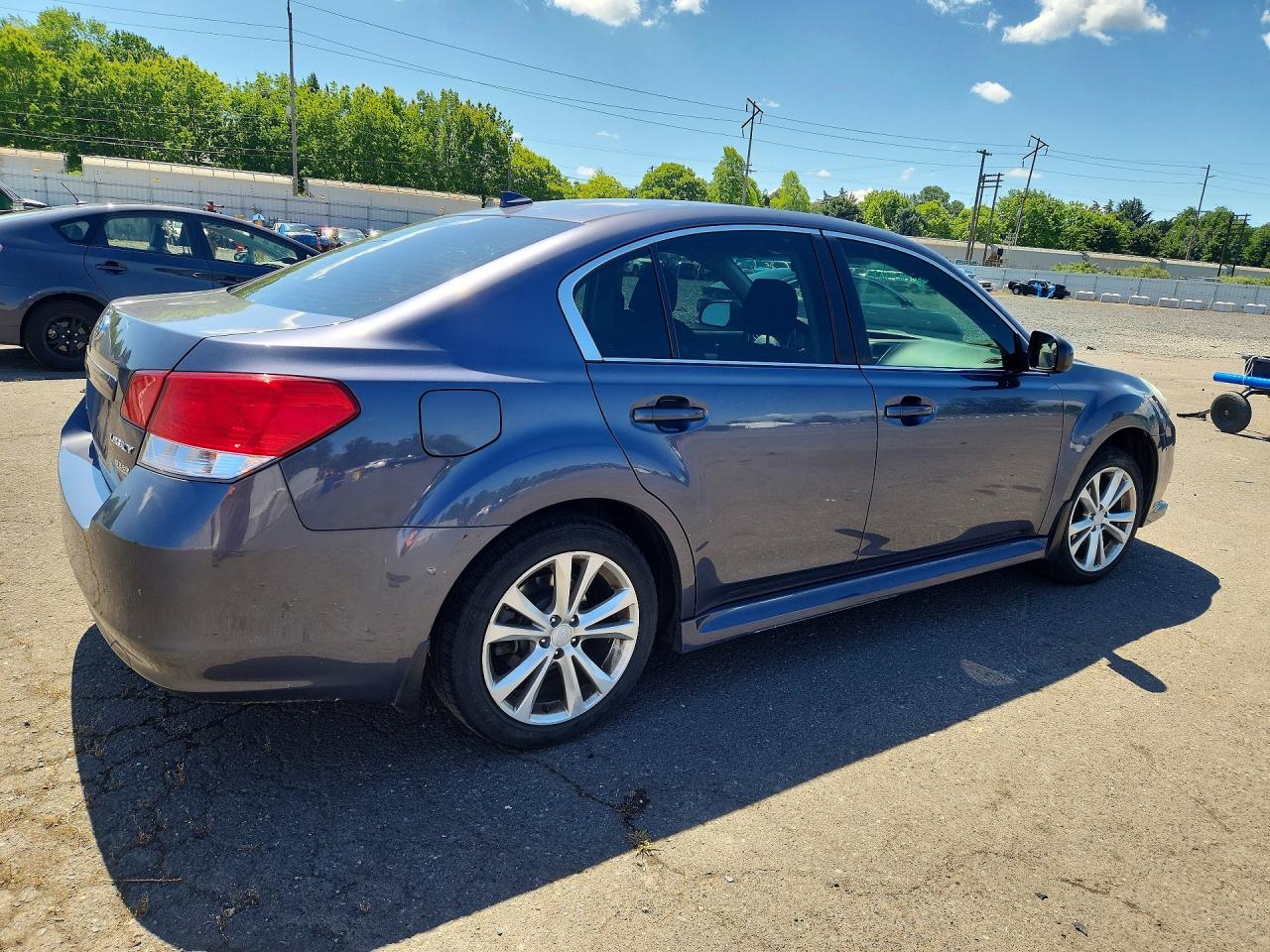 2014 Subaru Legacy 2.5i Premium Gray vin: 4S3BMBD69E3008210