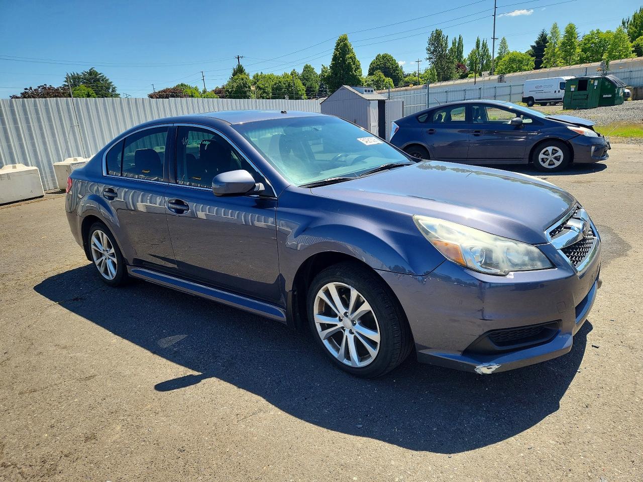 2014 Subaru Legacy 2.5i Premium Gray vin: 4S3BMBD69E3008210