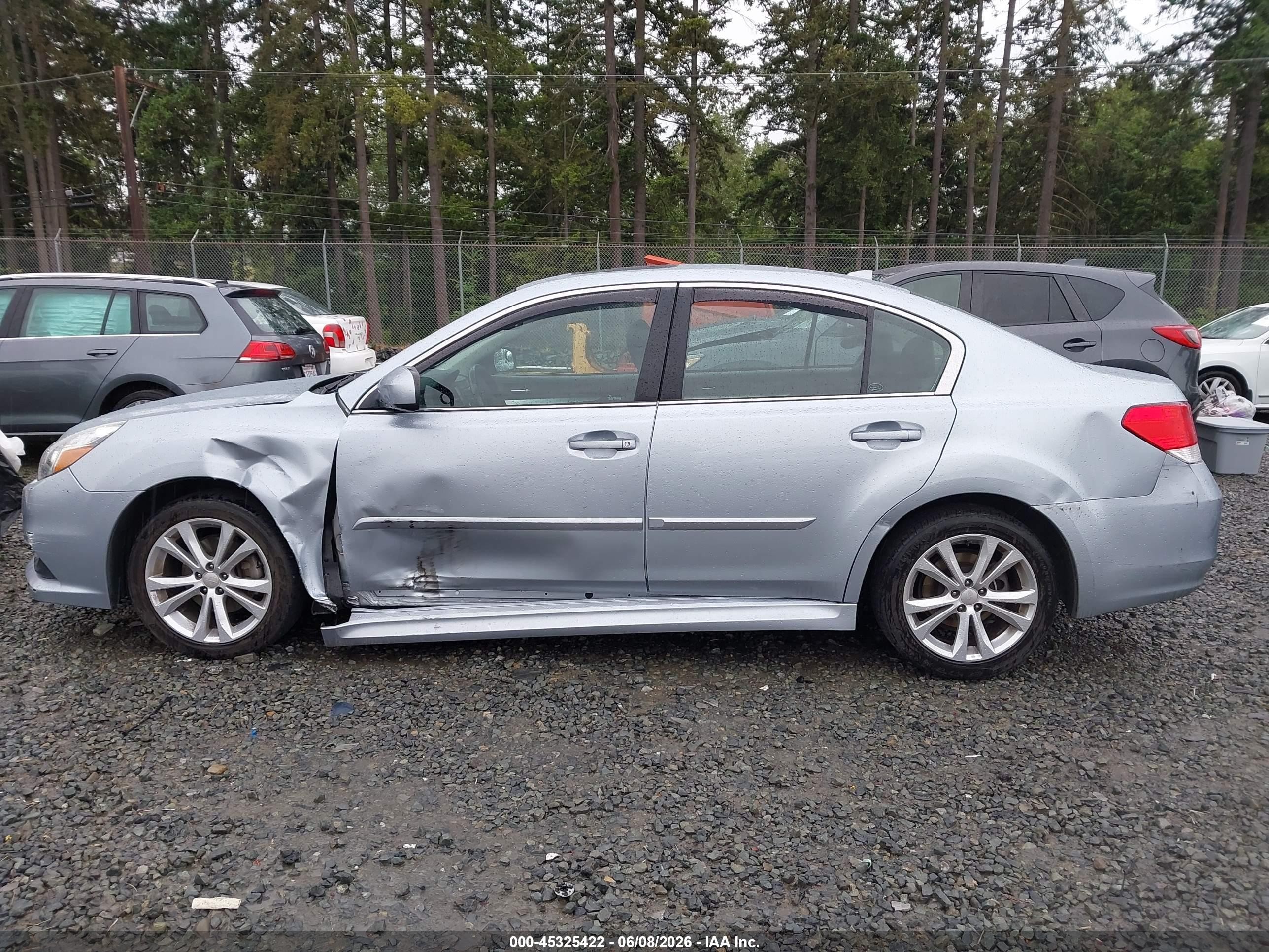 2014 Subaru Legacy 2.5i Premium Light Blue vin: 4S3BMBD69E3019806
