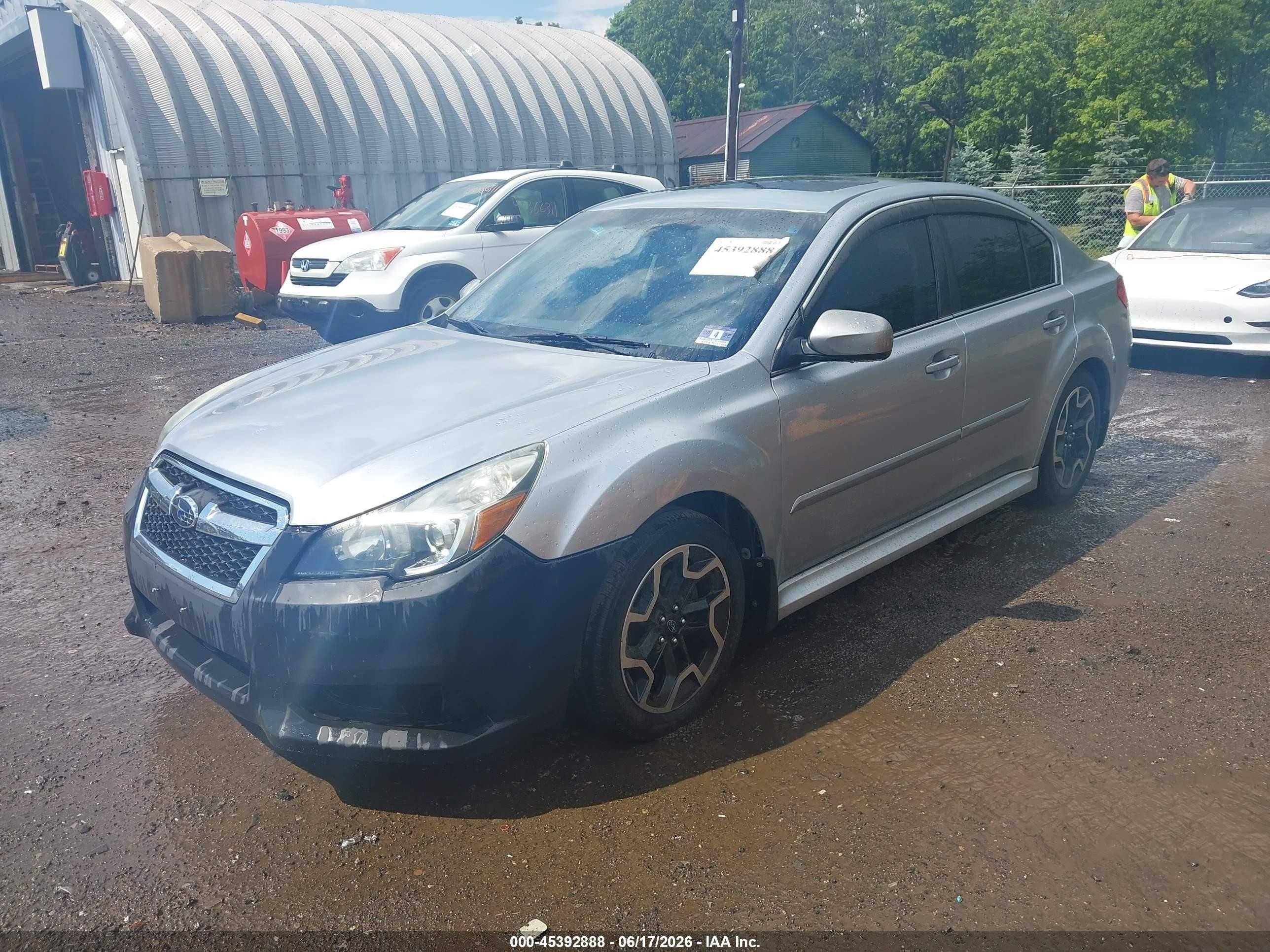 2014 Subaru Legacy 2.5i Premium Silver vin: 4S3BMBD69E3026111