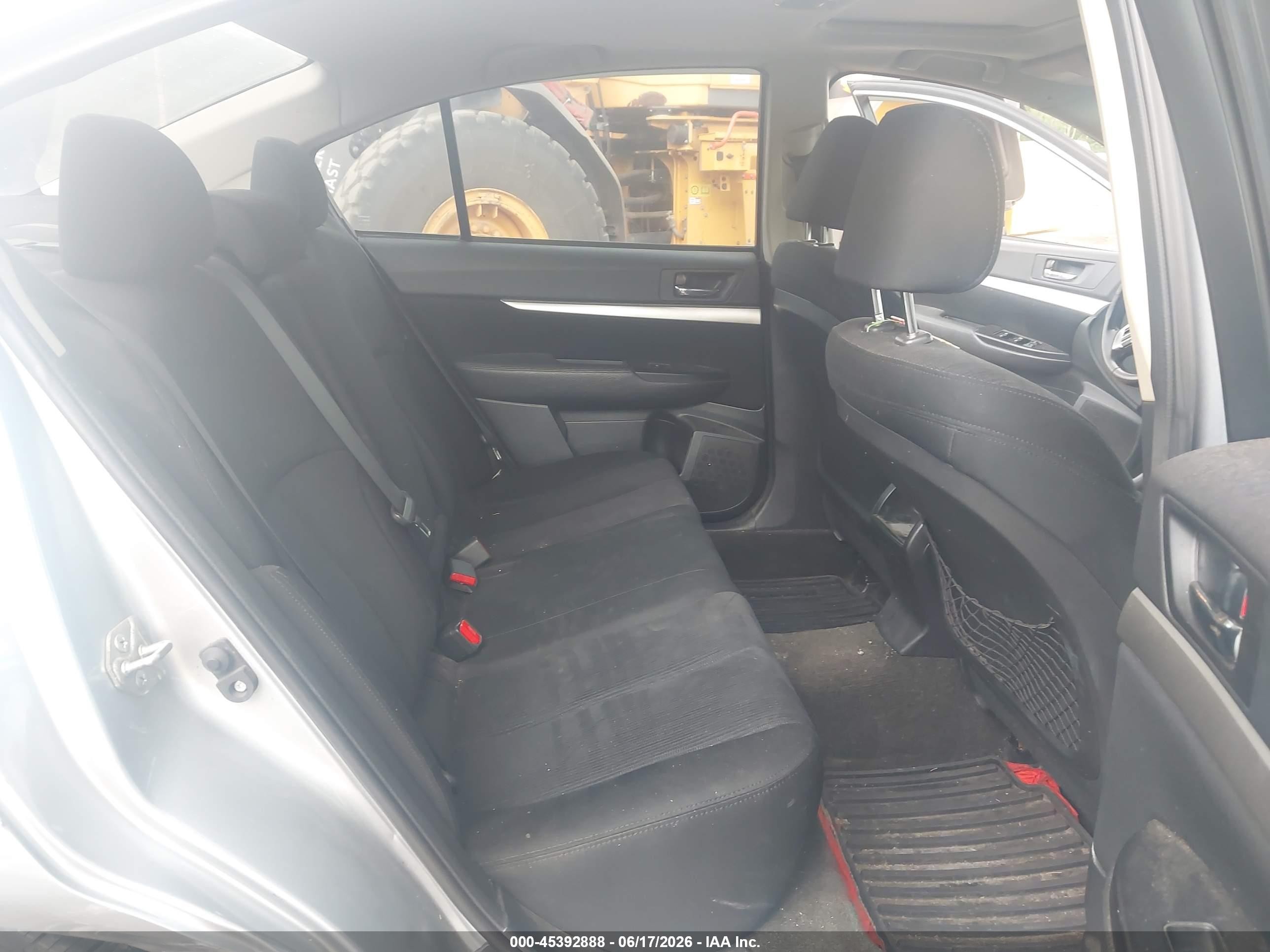 2014 Subaru Legacy 2.5i Premium Silver vin: 4S3BMBD69E3026111