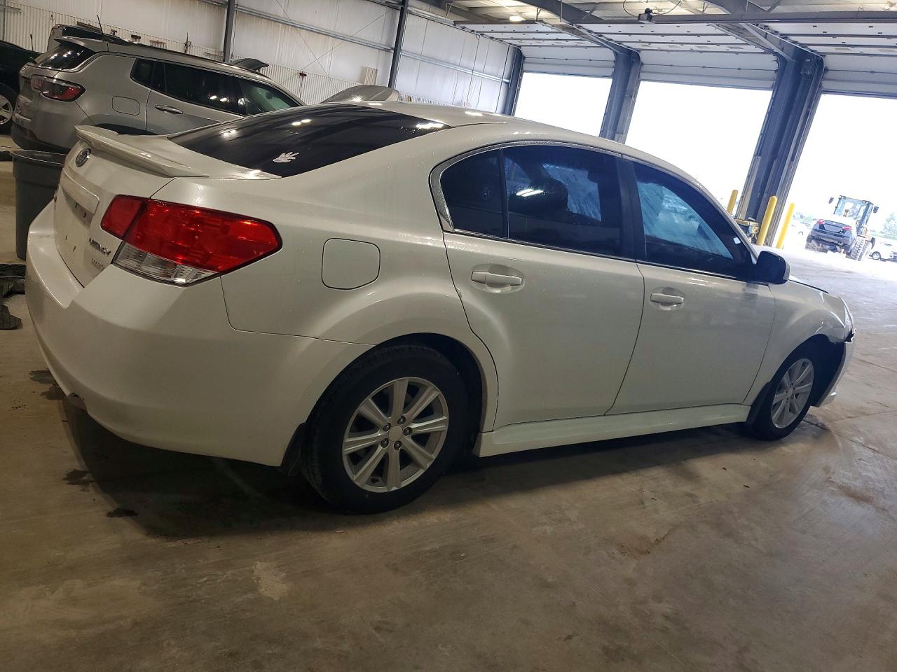 2010 Subaru Legacy 2.5i Premium Белый vin: 4S3BMBF60A3222915