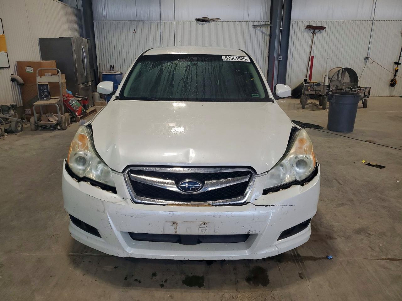 2010 Subaru Legacy 2.5i Premium Белый vin: 4S3BMBF60A3222915