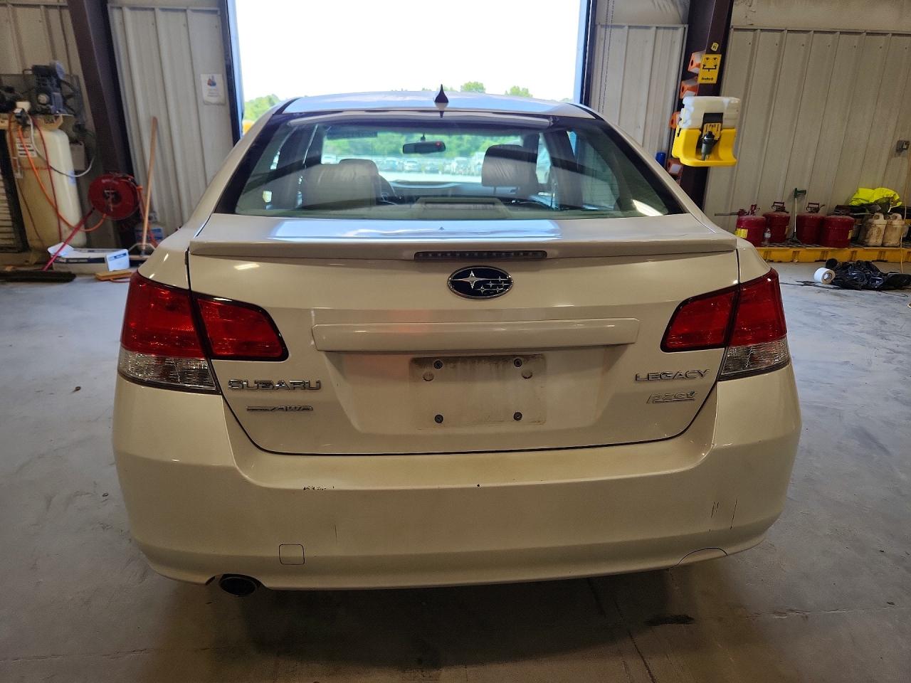 2012 Subaru Legacy 2.5i Premium White vin: 4S3BMBF63C3031489
