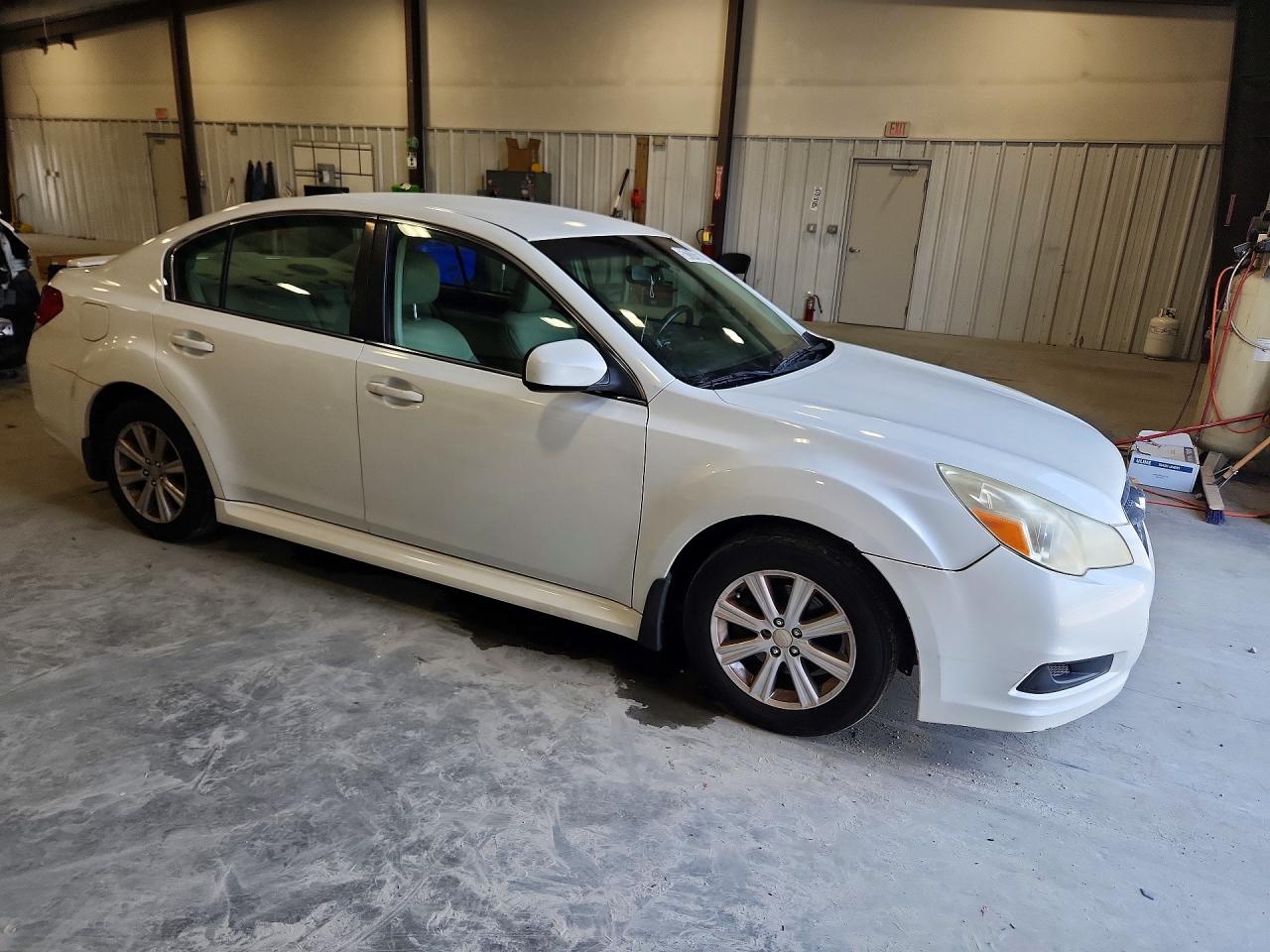 2012 Subaru Legacy 2.5i Premium White vin: 4S3BMBF63C3031489