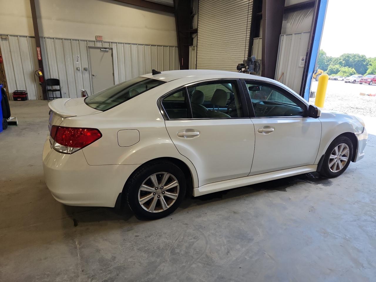 2012 Subaru Legacy 2.5i Premium White vin: 4S3BMBF63C3031489 Damage: Right Qtr Panel, Dent(S) W/ Paint Dmg, 2 To 3 Inches