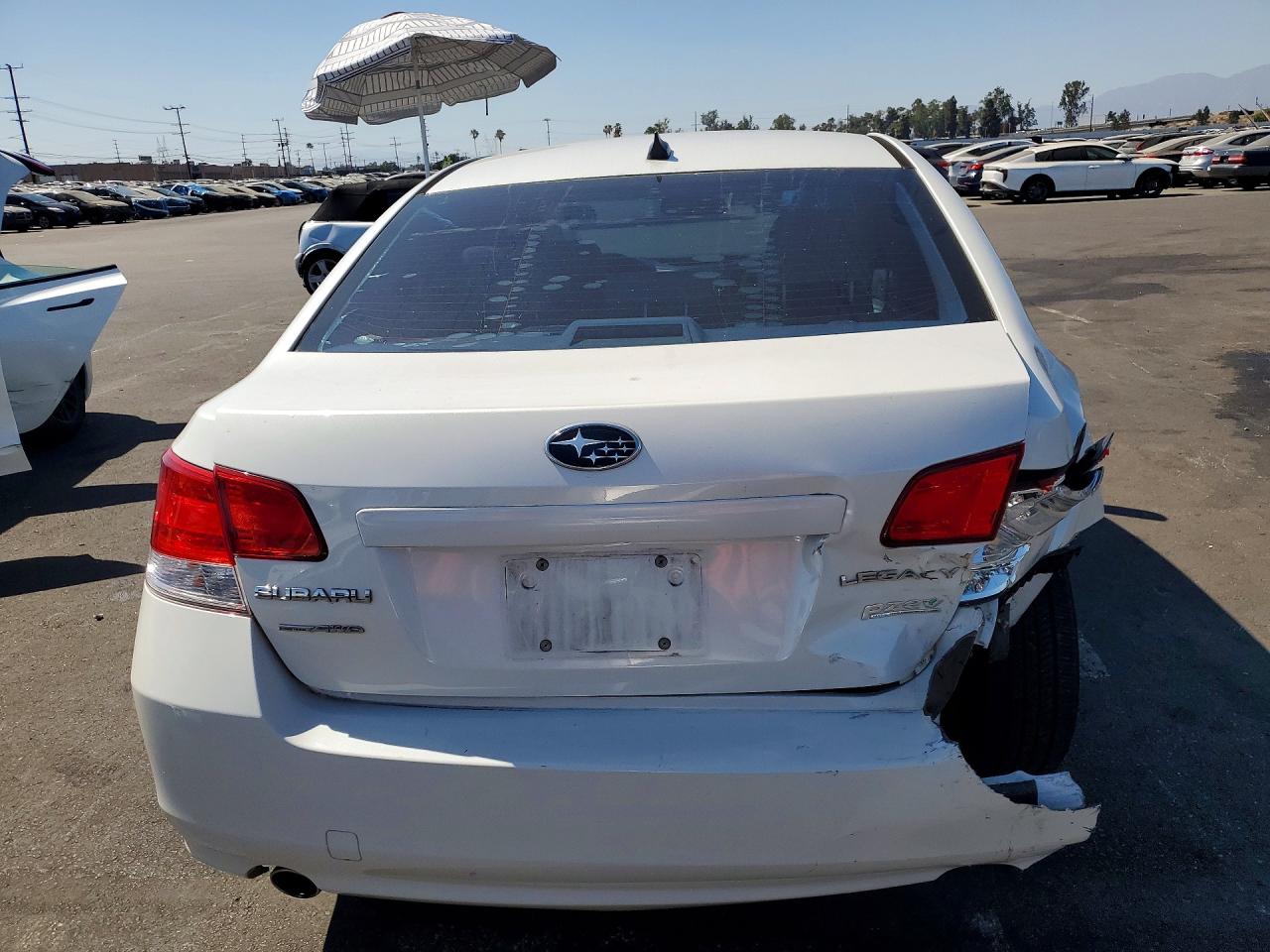 2012 Subaru Legacy 2.5i Premium White vin: 4S3BMBF65C3018727