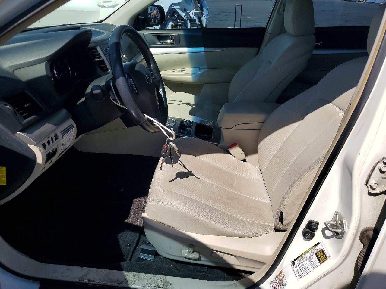 2012 Subaru Legacy 2.5i Premium White vin: 4S3BMBF65C3018727