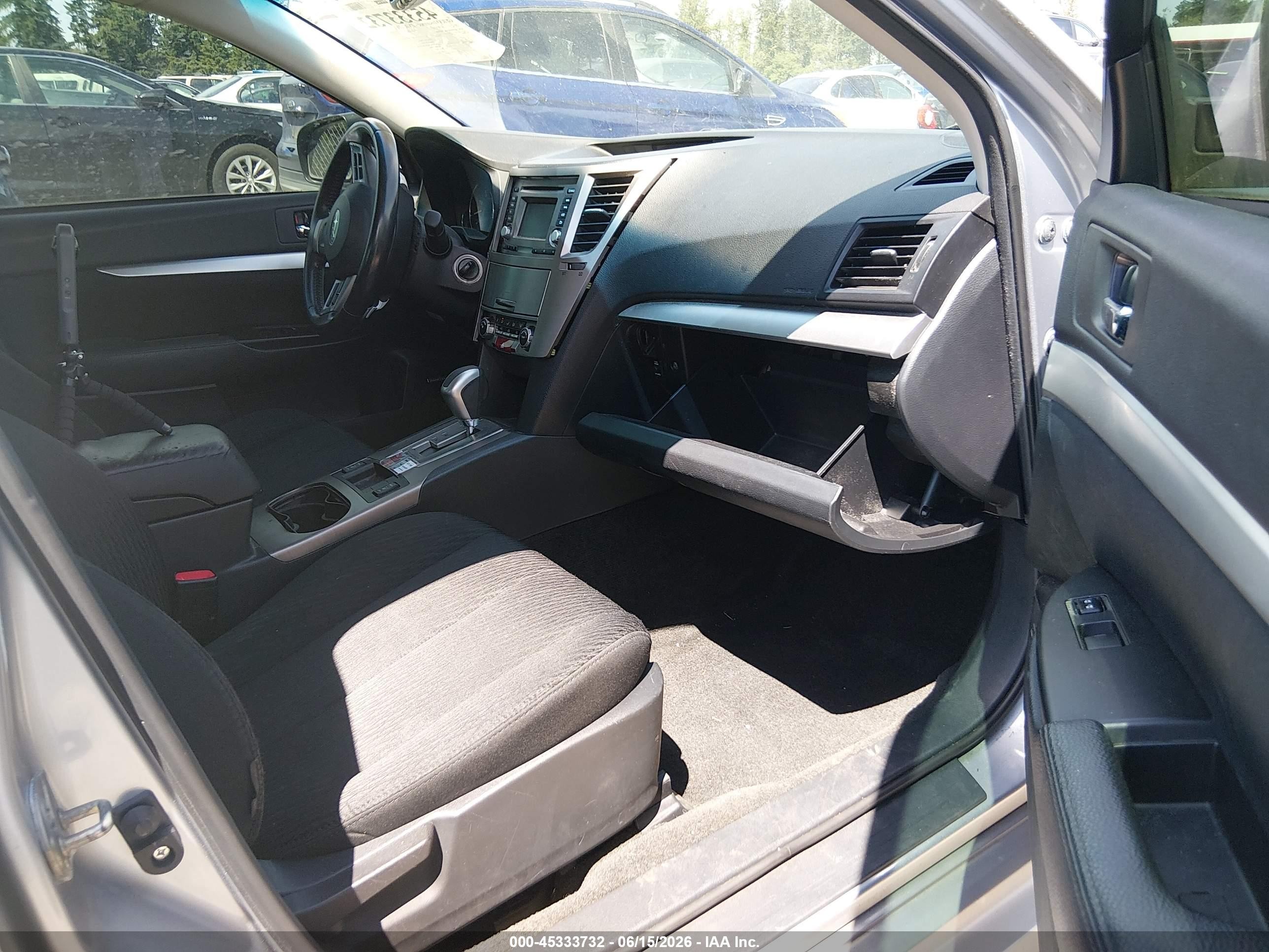 2012 Subaru Legacy 2.5i Premium Серебряный vin: 4S3BMBF6XC3005908