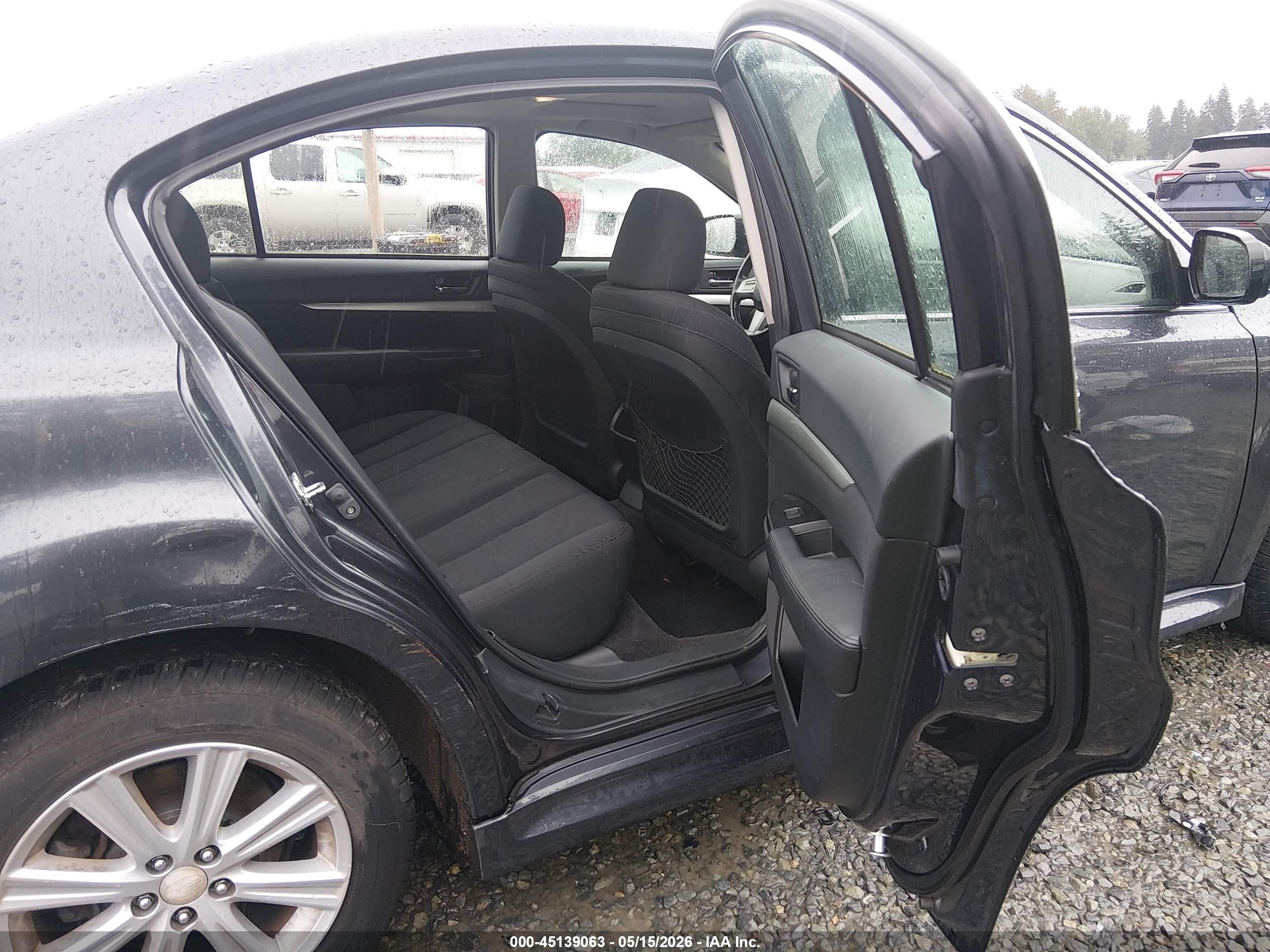 2010 Subaru Legacy 2.5i Premium Серый vin: 4S3BMBG60A3222119